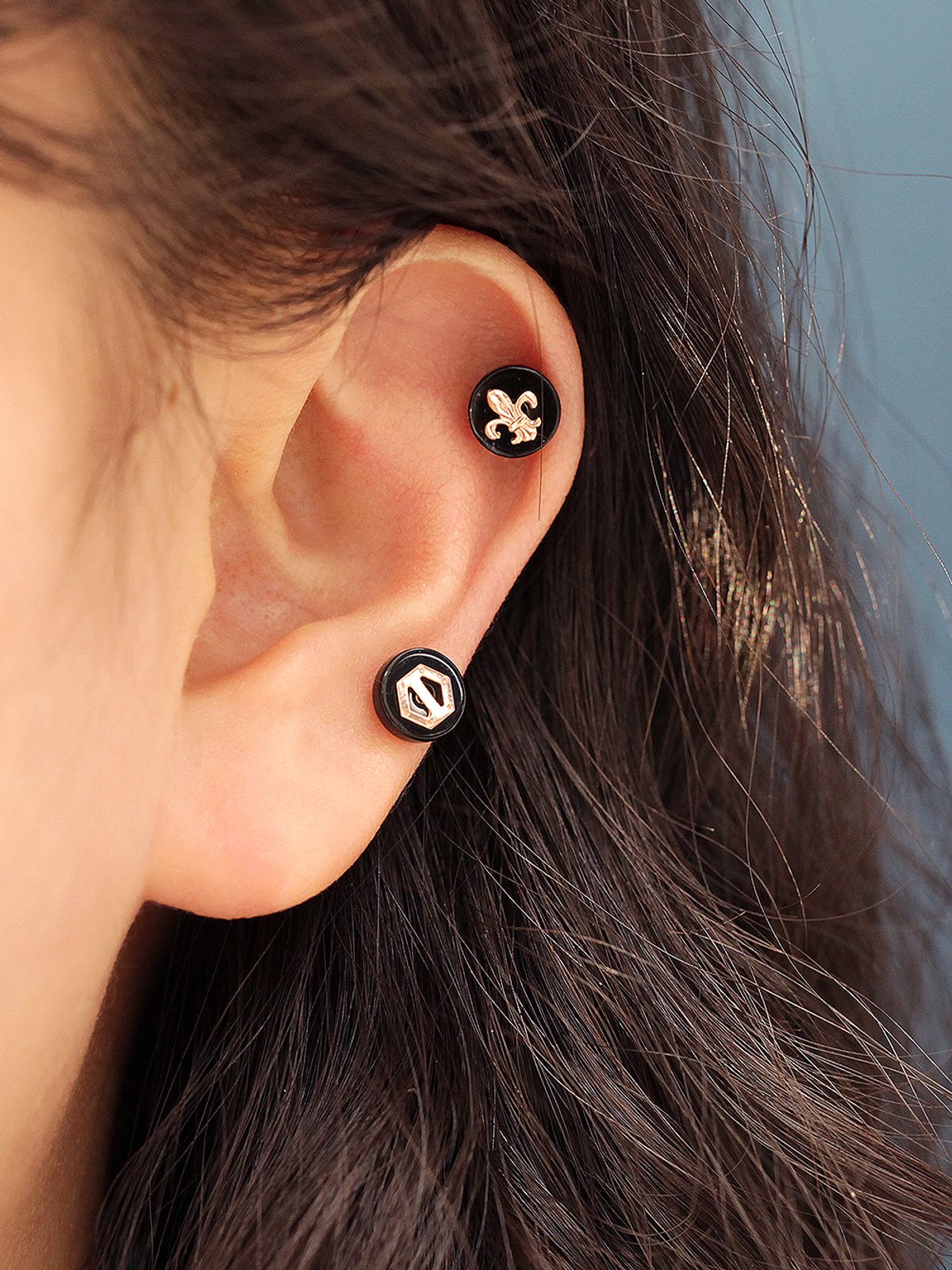 미니멀피어싱(MINIMALPIERCING) 14K 블랙 오닉스 골드 맨 피어싱 귀걸이