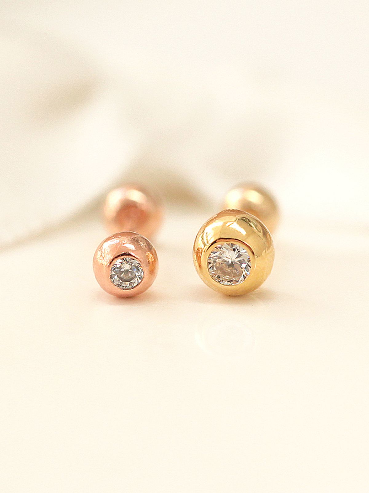 미니멀피어싱(MINIMALPIERCING) 14K 큐빅 볼 피어싱 귀걸이