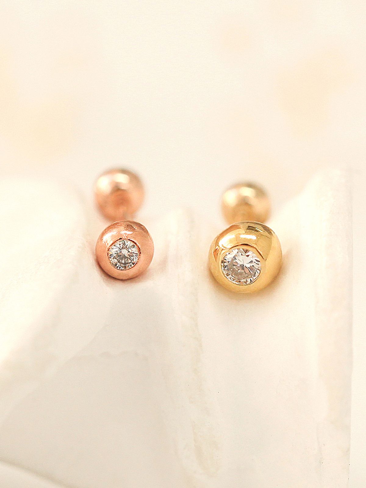 미니멀피어싱(MINIMALPIERCING) 14K 큐빅 볼 피어싱 귀걸이
