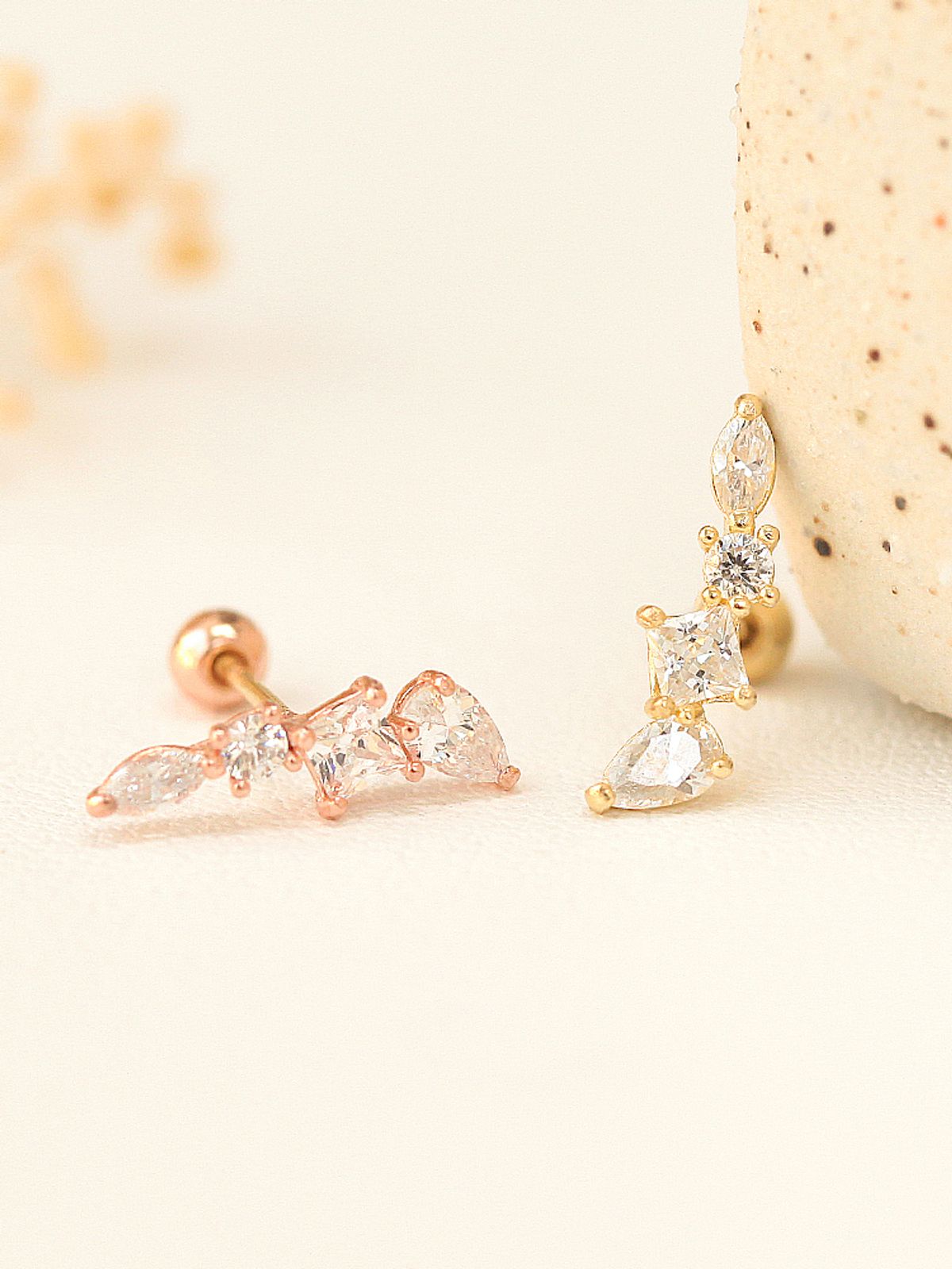 미니멀피어싱(MINIMALPIERCING) 14K 리프 큐빅 피어싱 귀걸이