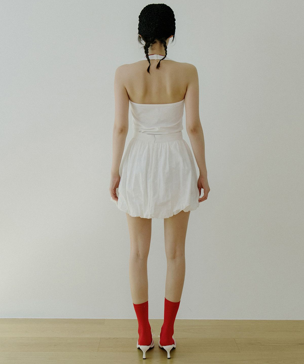 리올그(REORG) WOI HALTERNECK SLEEVELESS WHITE