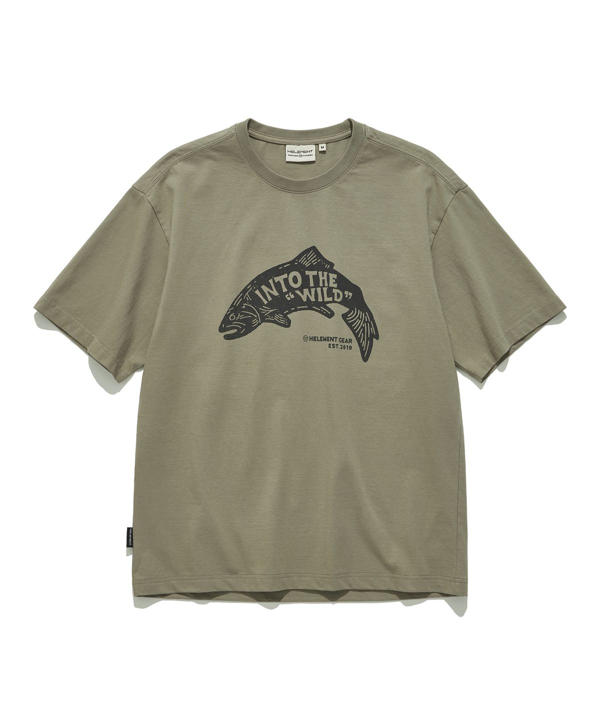 힐리먼트(HELEMENT) 와일드 피쉬 그래픽 반팔티셔츠 (KHAKI)