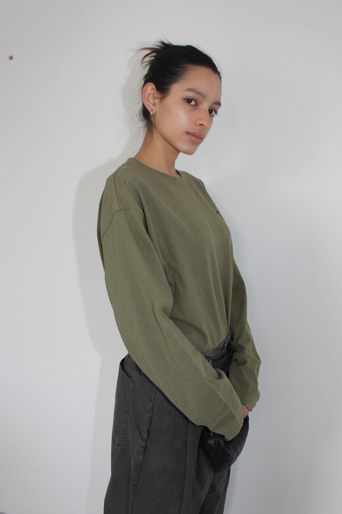 어텐즈(ATTENDS) Basic Long Sleeve Tee Shirt (Washing Khaki)