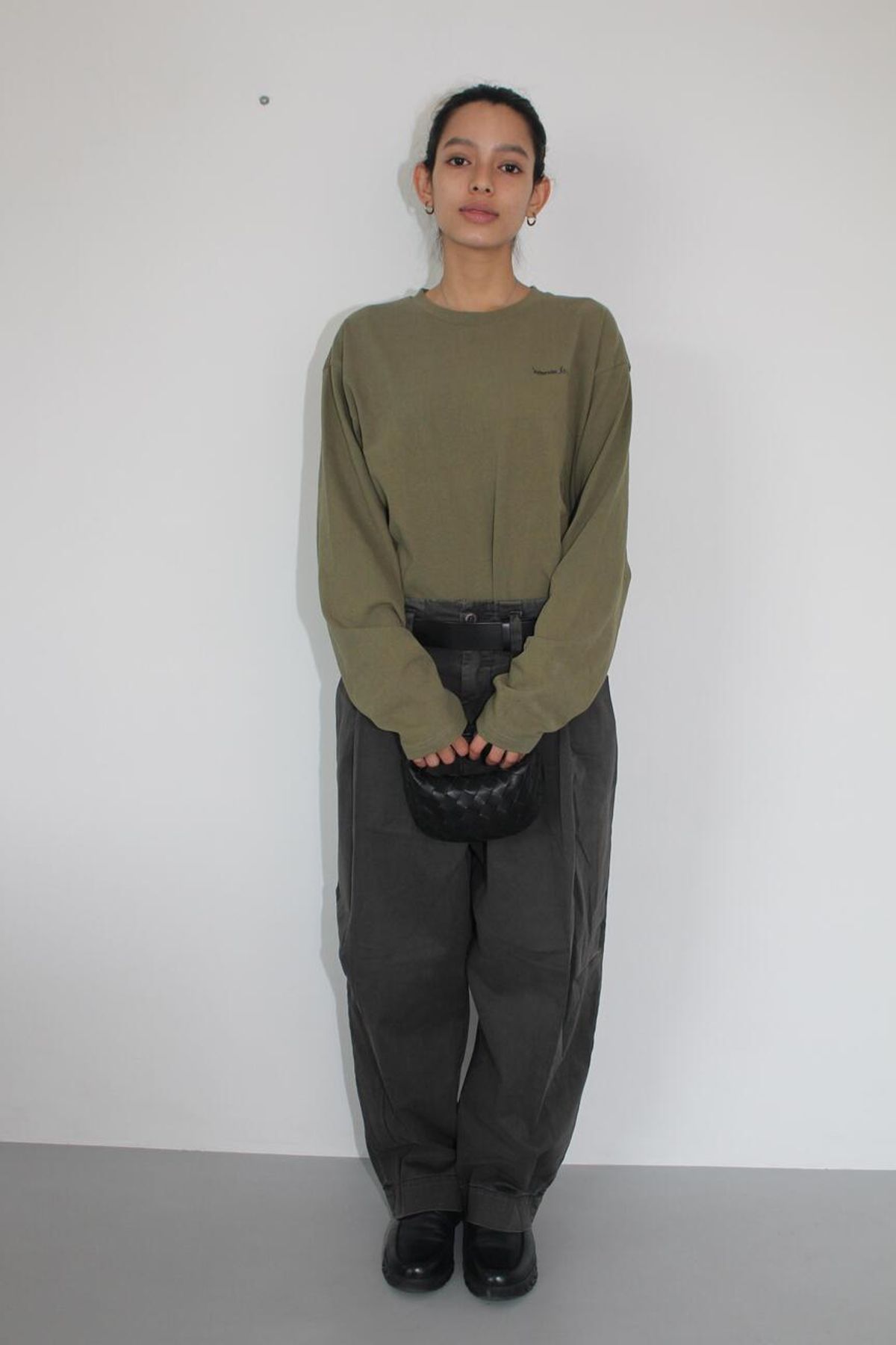 어텐즈(ATTENDS) Basic Long Sleeve Tee Shirt (Washing Khaki)