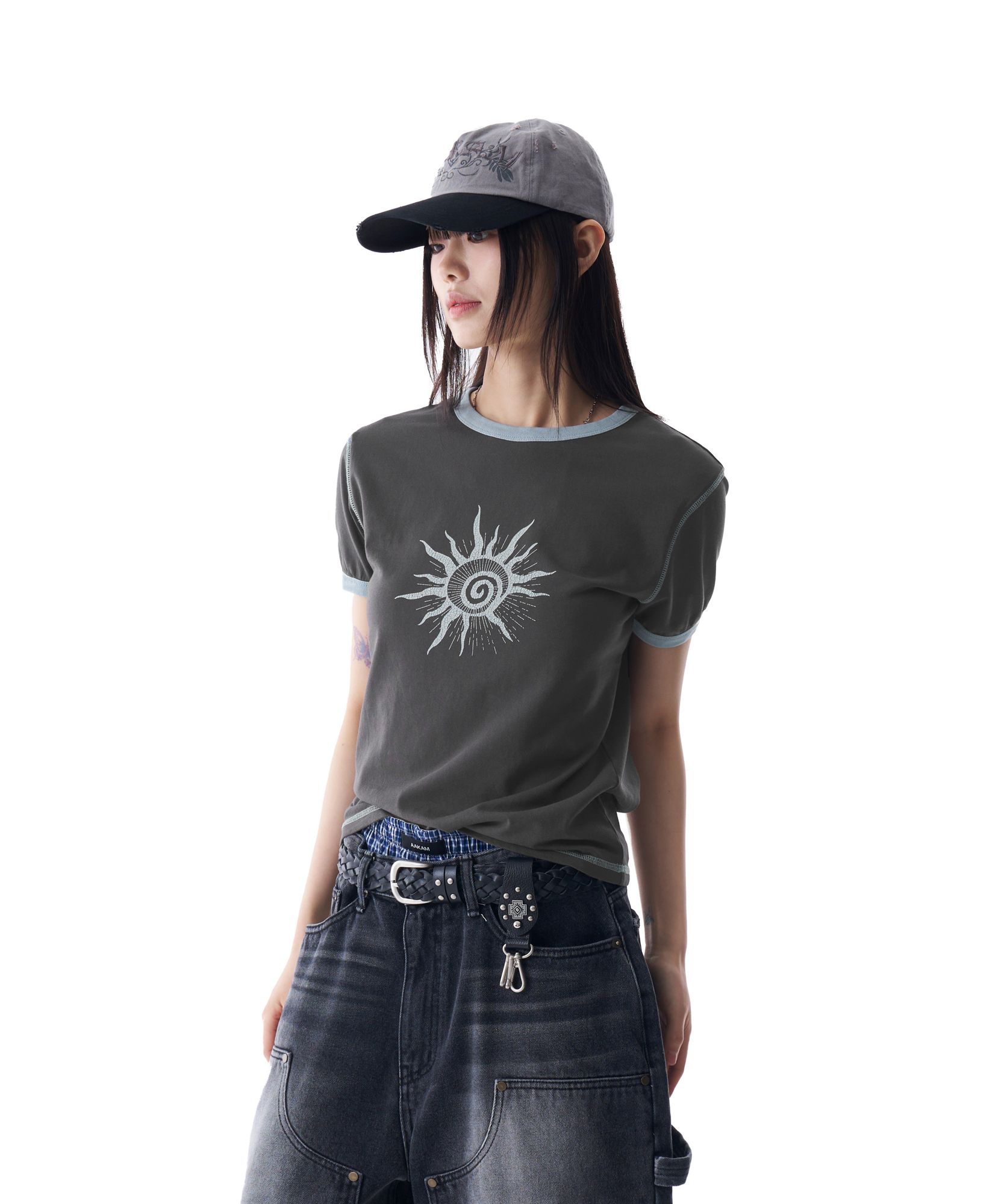 【AAKAM】Cracked Sun Ringer Top ★男女兼用★追跡付 MUSINSA | AAKAM Cracked Sun Ringer Top (Wine)