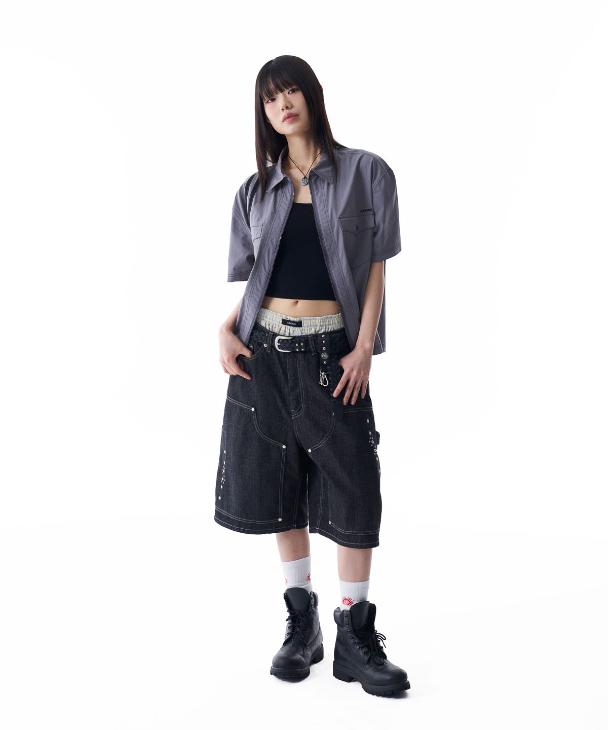 아캄(AAKAM) Studded Double Knee Bermuda Denim Pants (Black)
