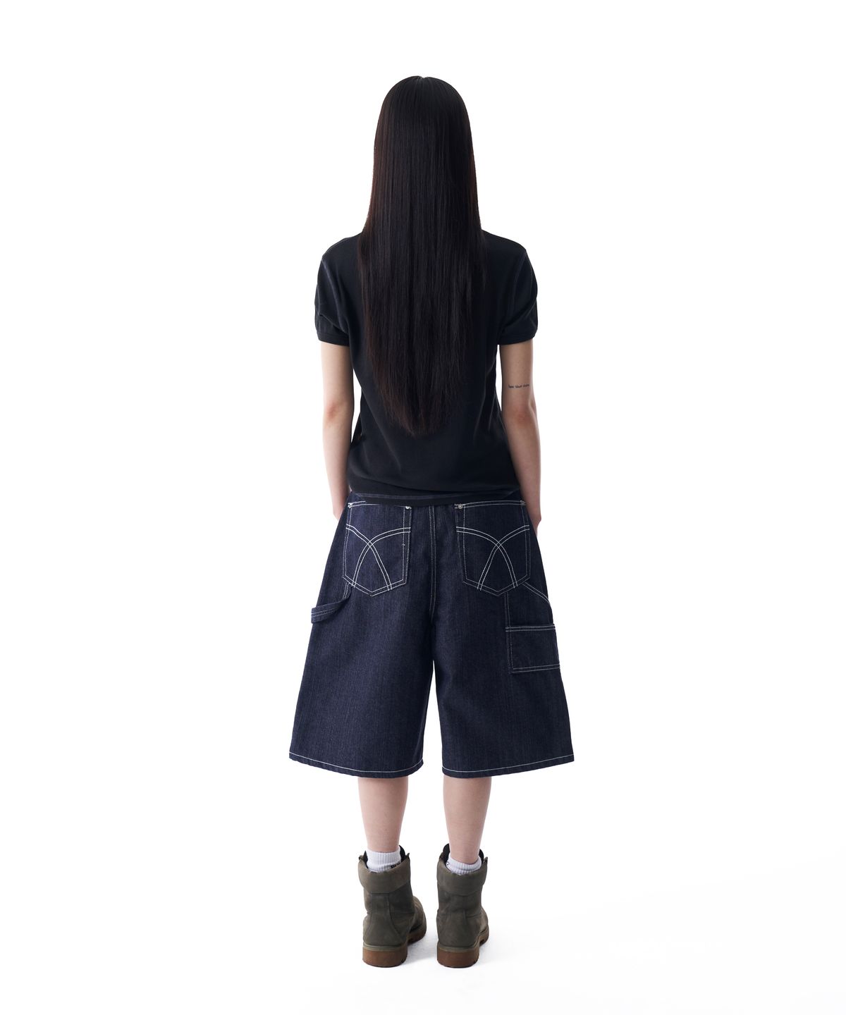 아캄(AAKAM) Studded Double Knee Bermuda Denim Pants (Dark Blue)