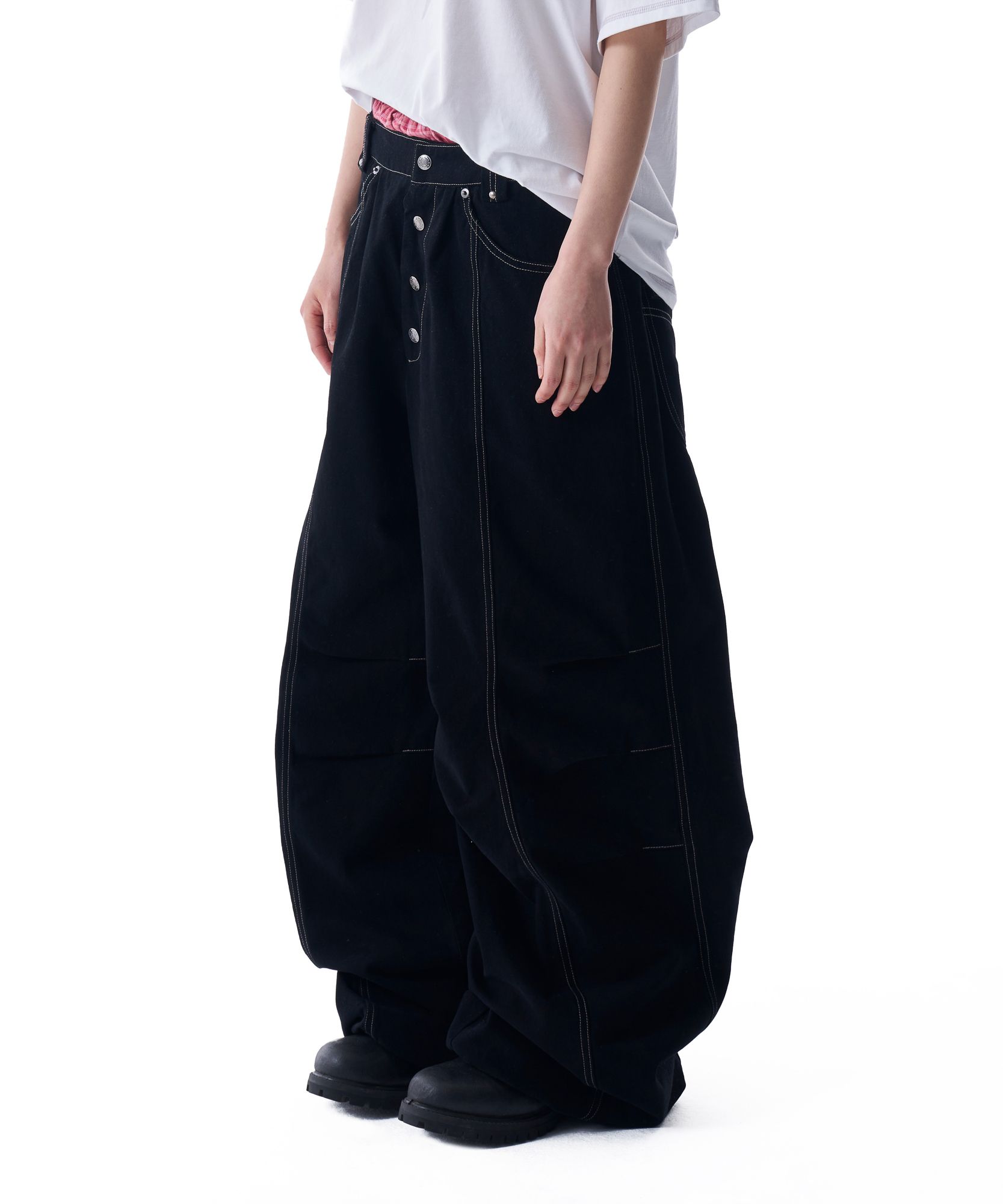 【AAKAM】Knee Pin-tuck Camouflage TwillPants/男女共用/追跡付 AAKAM】Knee Pin-tuck Camouflage Twill Pants | OUR BRAND