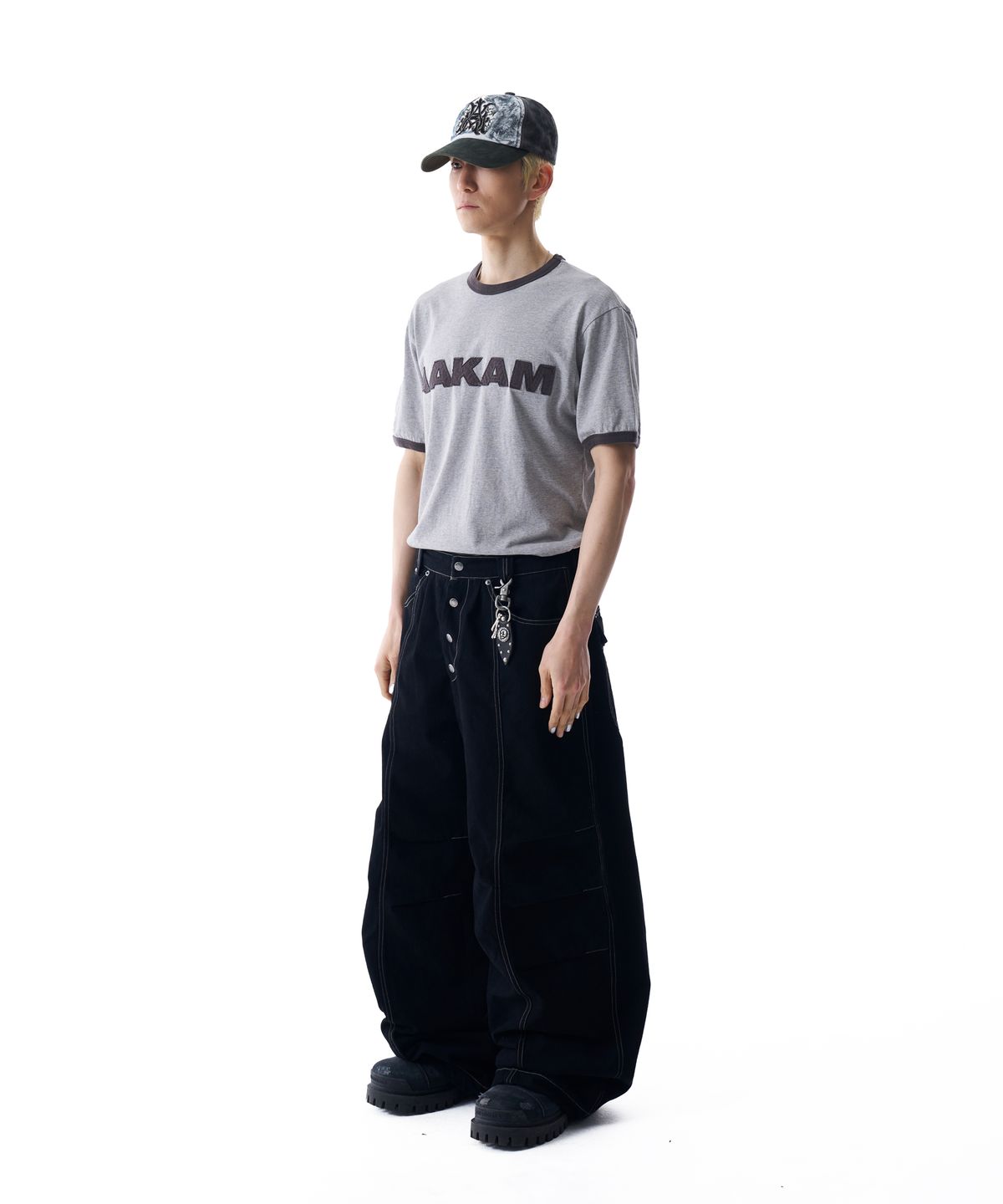아캄(AAKAM) Knee Pin-tuck Studded Cotton Pants (Black)