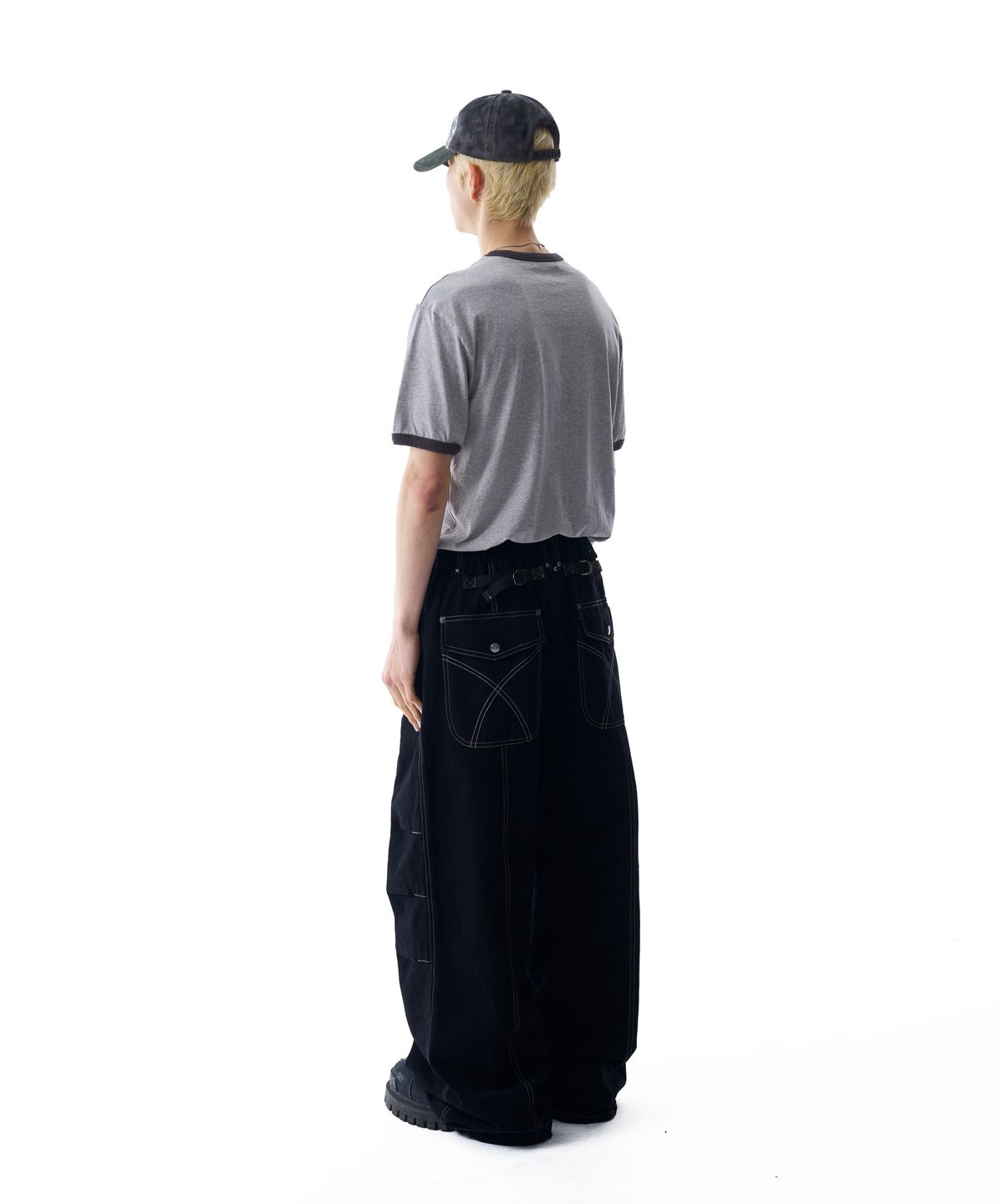 아캄(AAKAM) Knee Pin-tuck Studded Cotton Pants (Black)