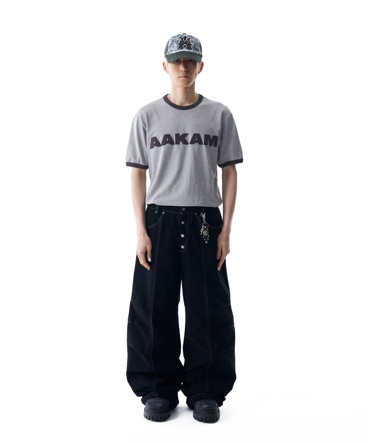 아캄(AAKAM) Knee Pin-tuck Studded Cotton Pants (Black)