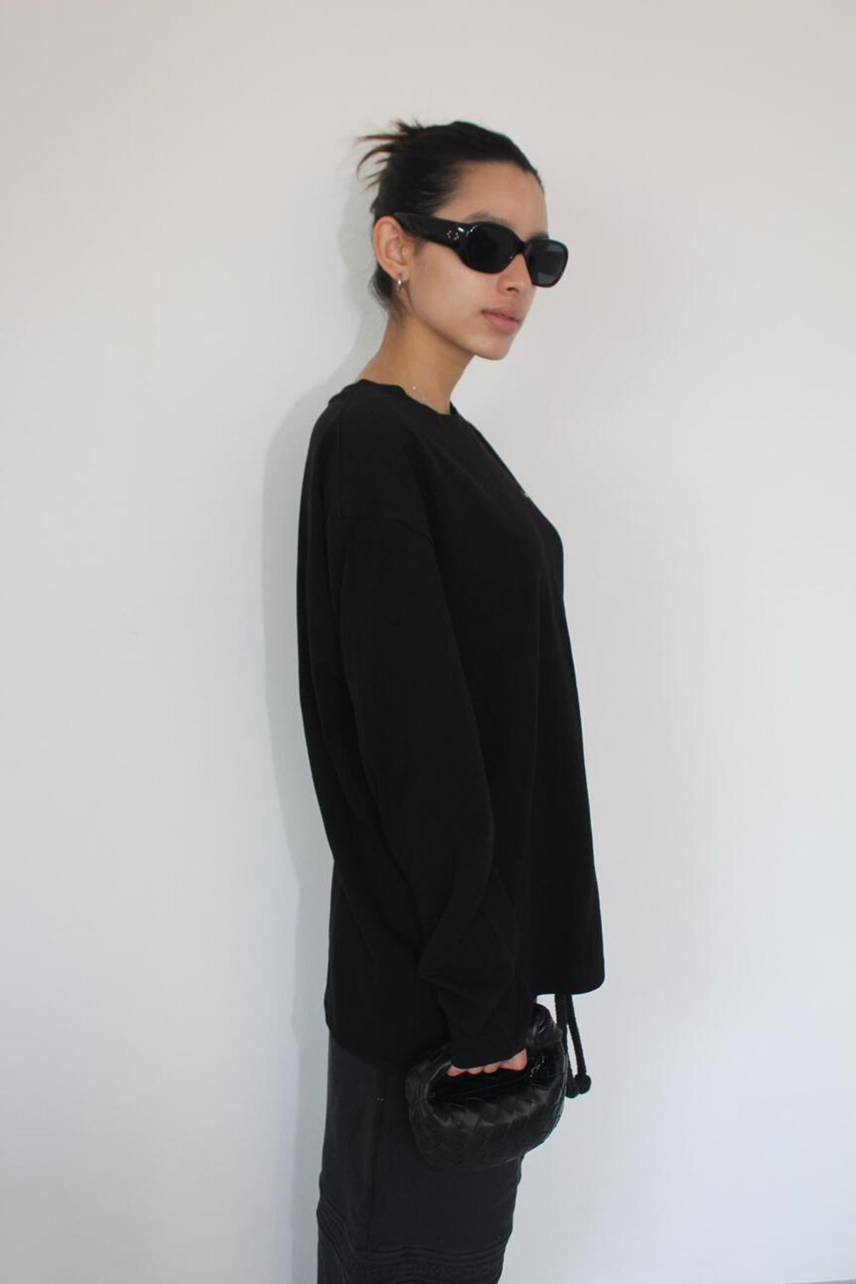 어텐즈(ATTENDS) Basic Long Sleeve Tee Shirt (Black)