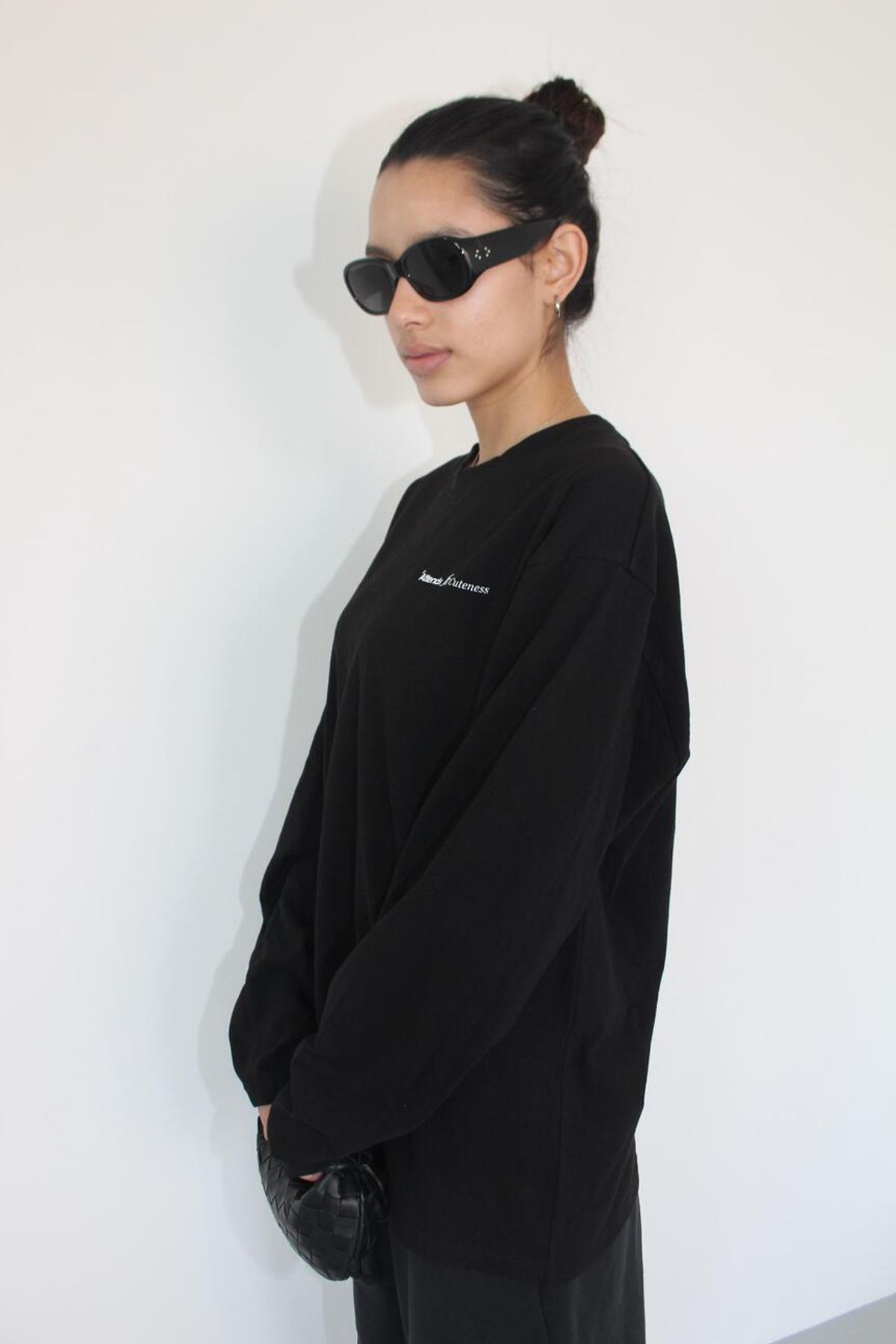 어텐즈(ATTENDS) Basic Long Sleeve Tee Shirt (Black)