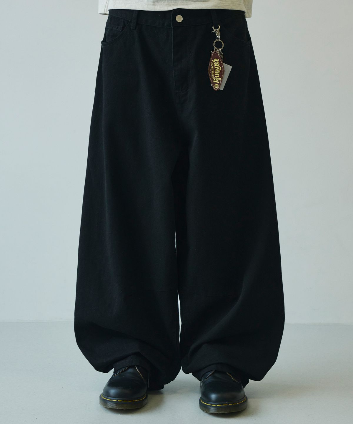 시그니처(SIGNATURE) 썸머 와이드 커브드 다트 코튼 팬츠[블랙]