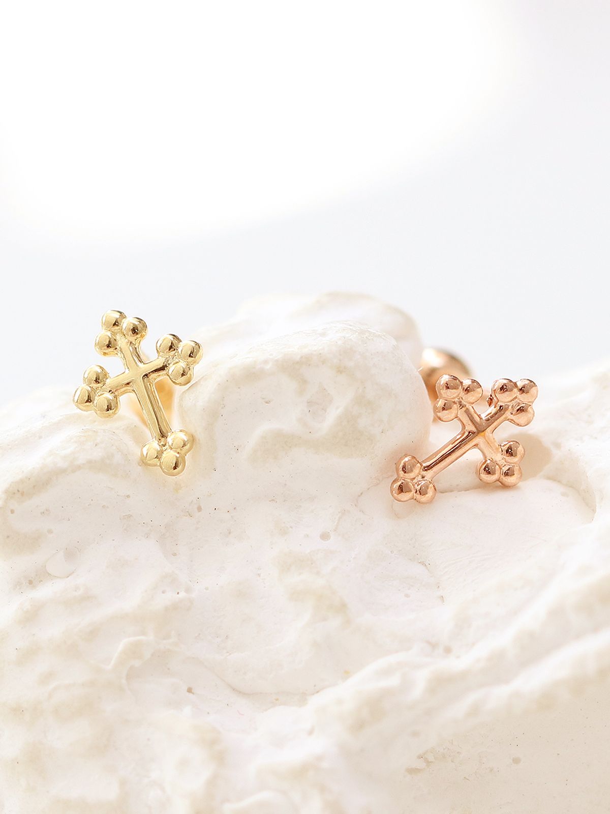 미니멀피어싱(MINIMALPIERCING) 14K 버블 십자가 피어싱 귀걸이
