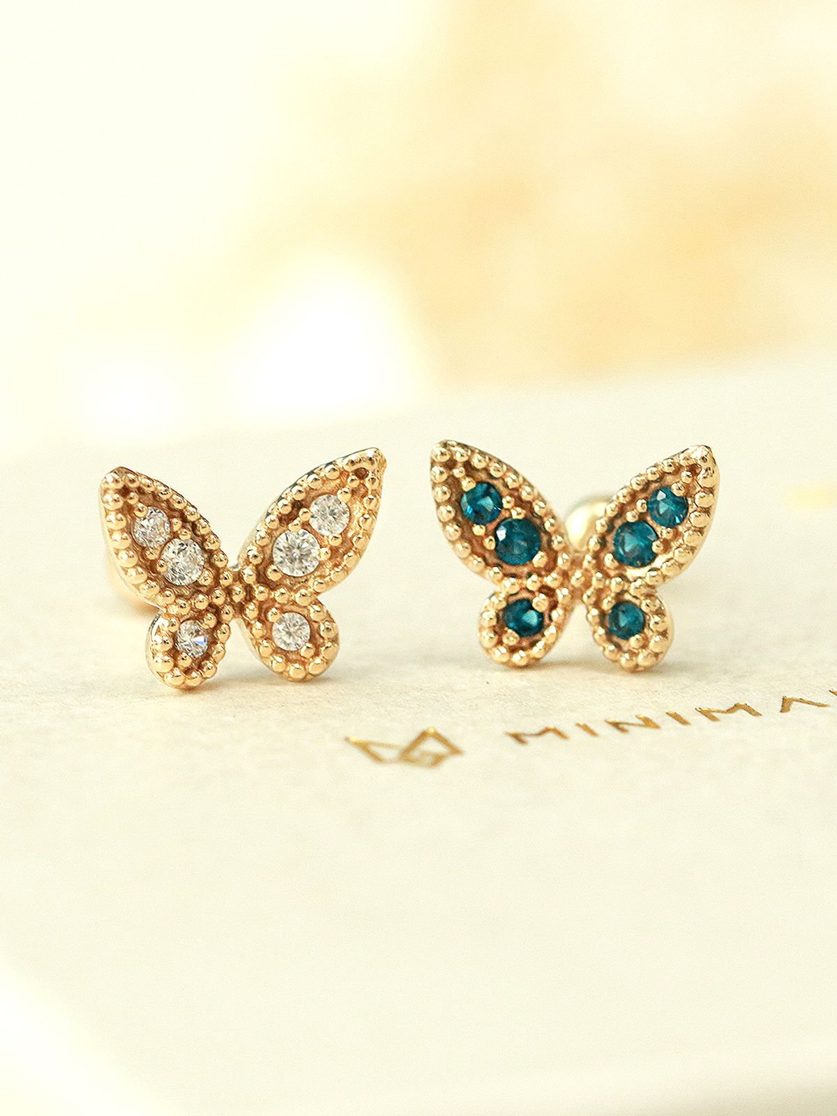 미니멀피어싱(MINIMALPIERCING) 14K 엔틱 컬러풀 나비 피어싱 귀걸이