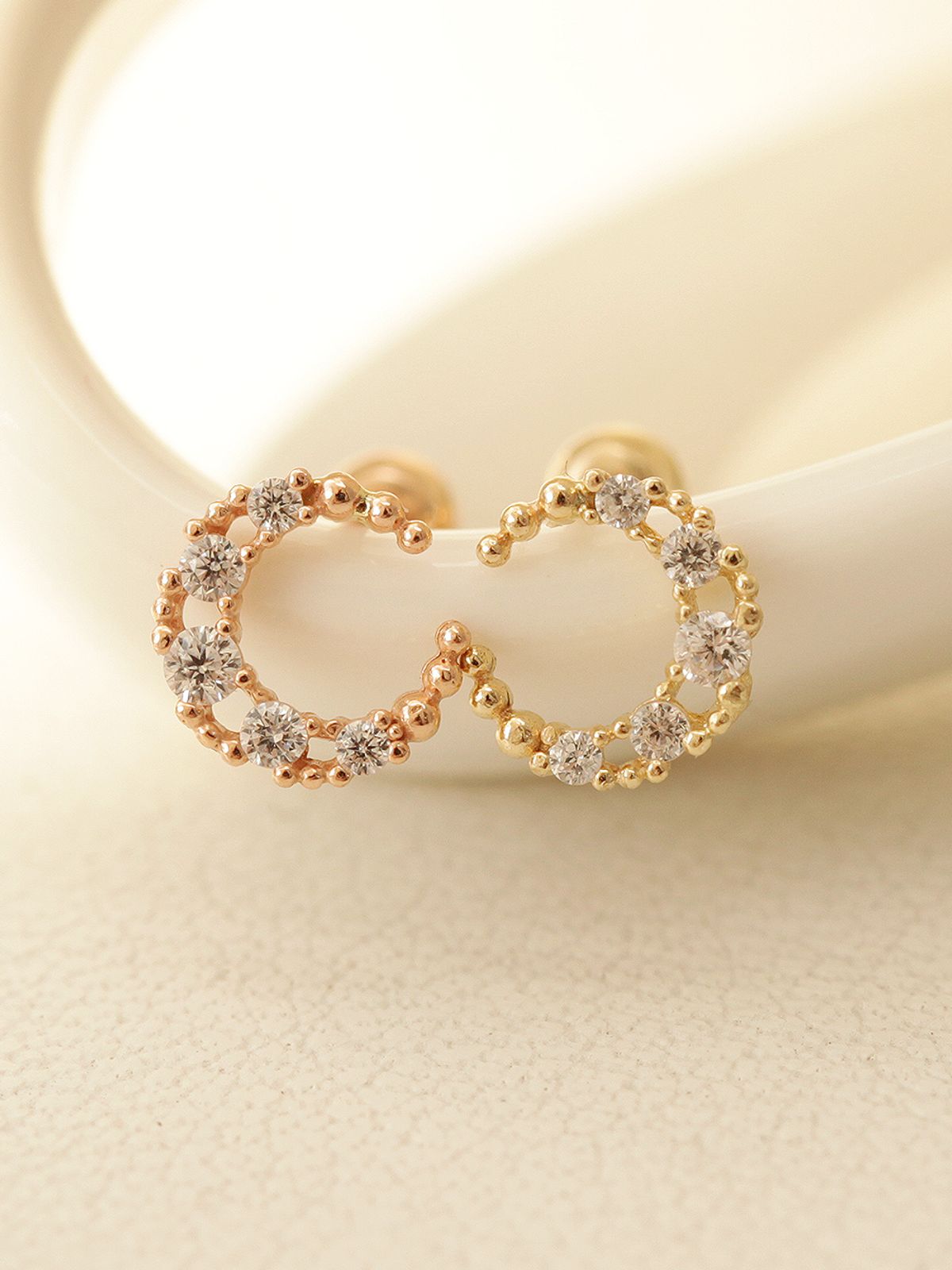 미니멀피어싱(MINIMALPIERCING) 14K 엔틱 큐빅 달 피어싱 귀걸이
