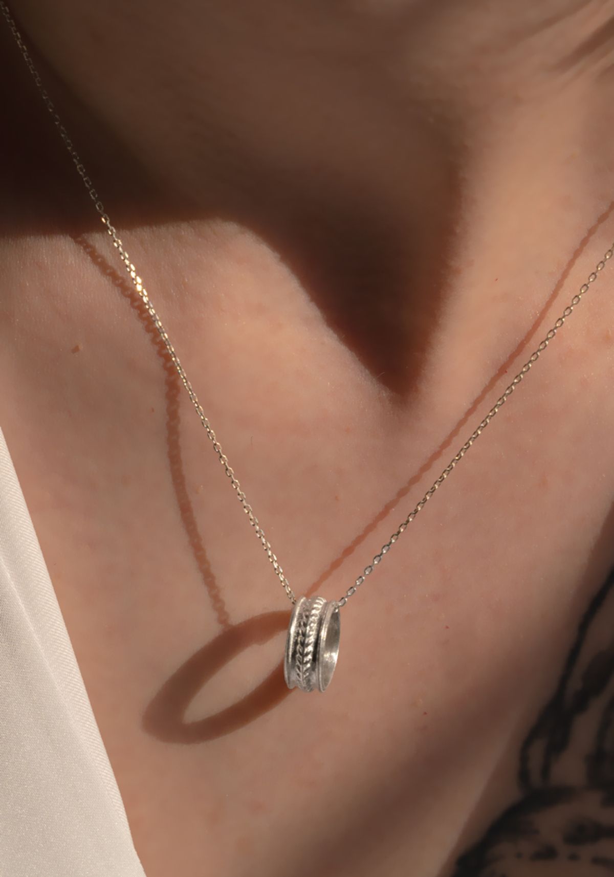 오버그레이(OVERGREY) Laurel Necklace - Silver