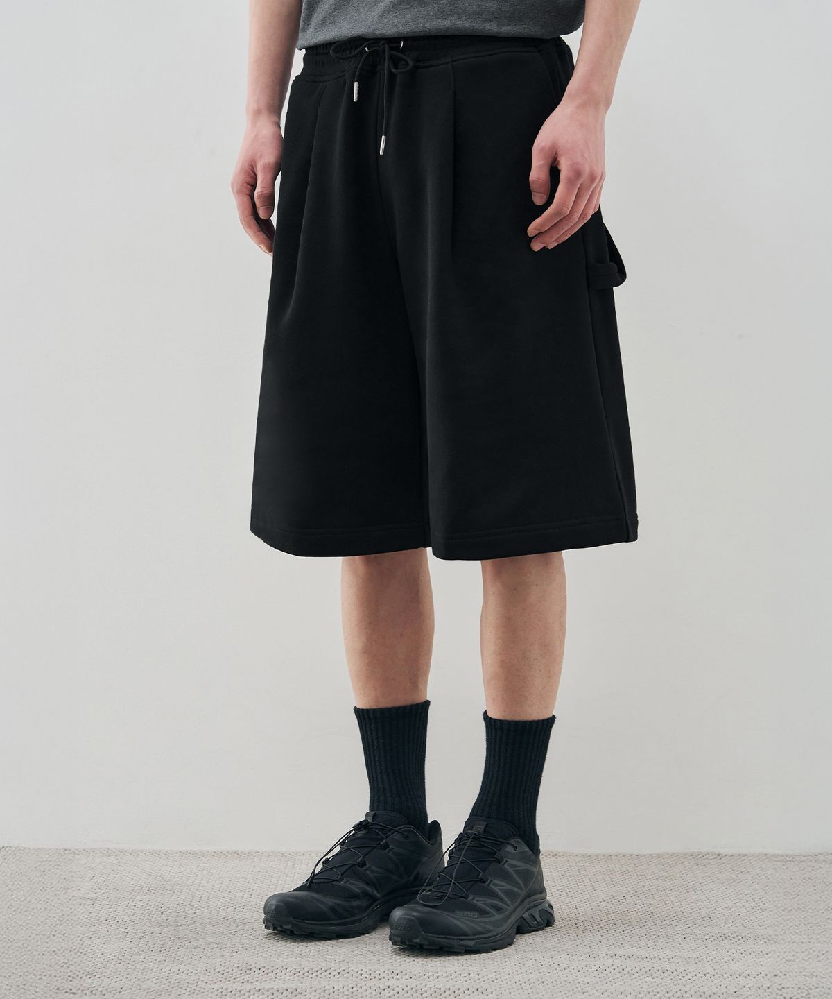 드로우핏(DRAW FIT) [DRAW FIT X DAILY ROOM] 로버스트 버뮤다 스웻 팬츠 [BLACK]