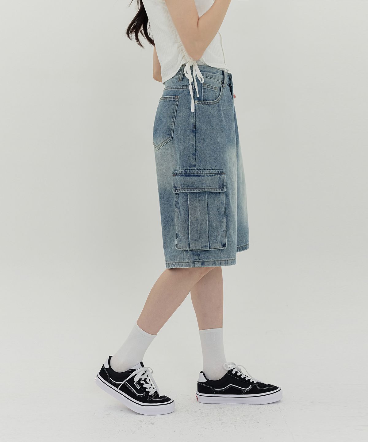 아크시(ACSHI) 빈티지 스트릿 카고 오버핏 5부 데님 팬츠 유니섹스 (라이트블루)