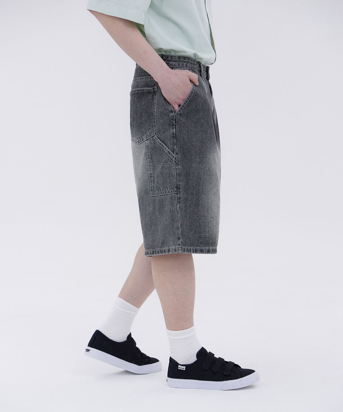아크시(ACSHI) 빈티지 카펜터 오버핏 5부 데님 팬츠 유니섹스 (블랙)