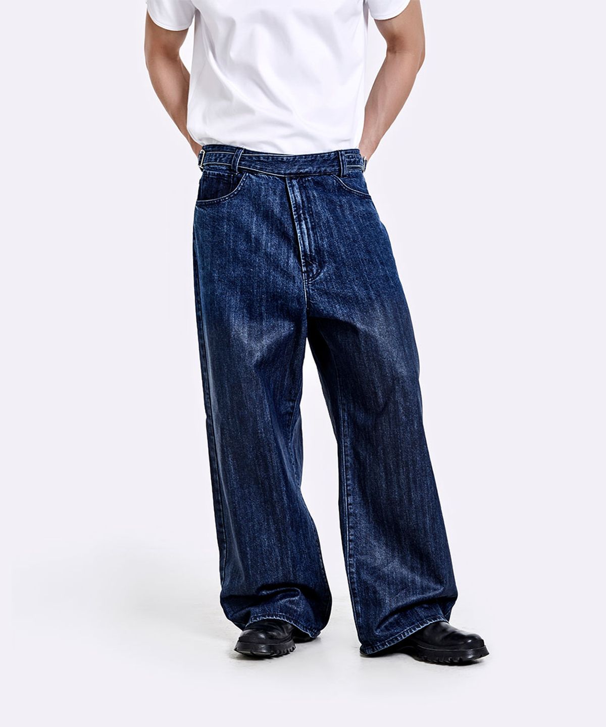 51퍼센트(51PERCENT) Coated Oversized denim pants - Deep blue