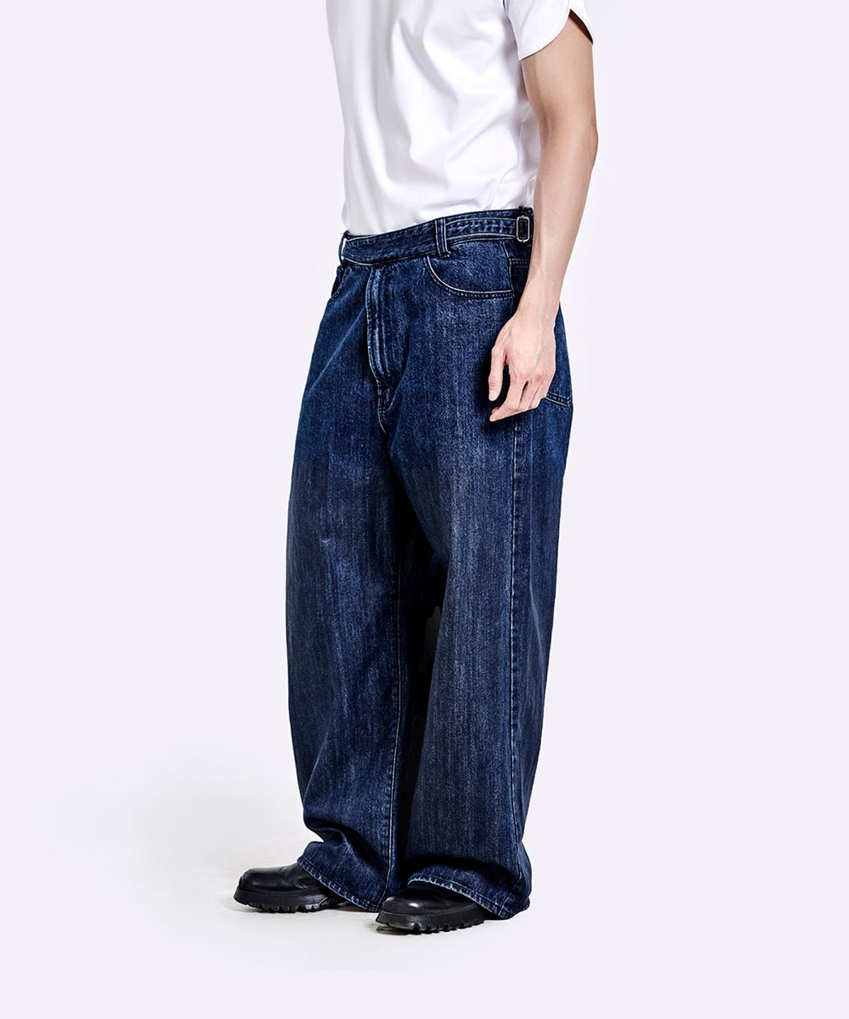51퍼센트(51PERCENT) Coated Oversized denim pants - Deep blue