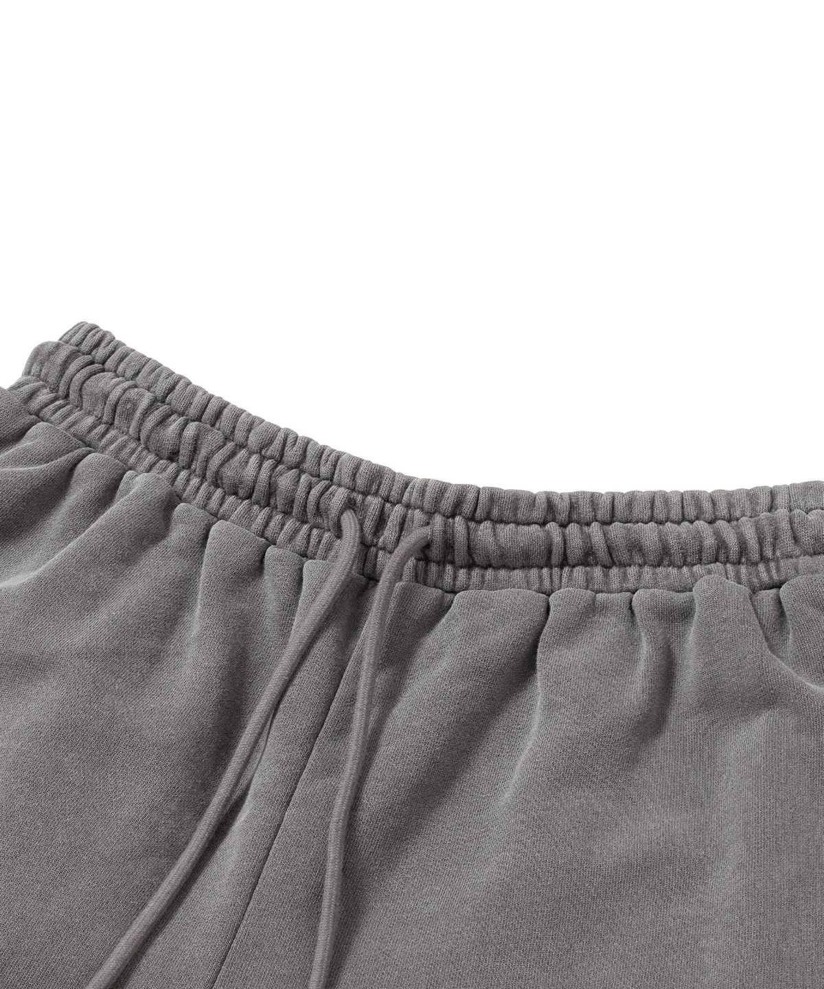브라운브레스(BROWNBREATH) TAG PIGMENT SHORTS - CHARCOAL