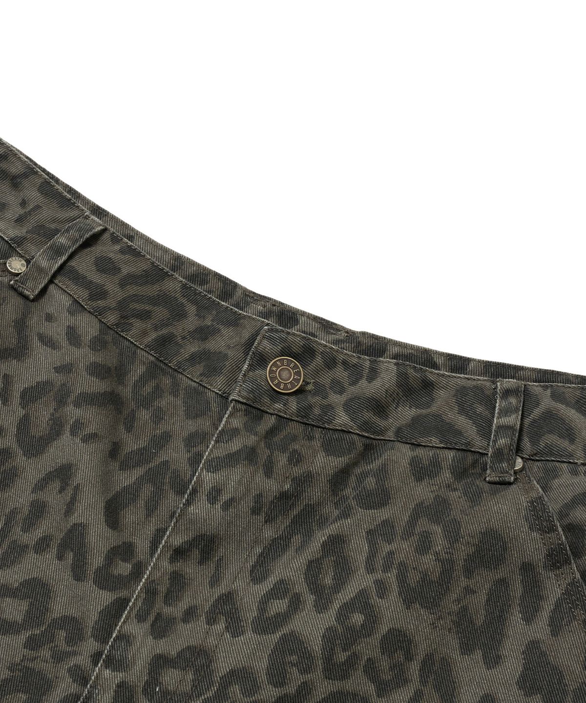 브라운브레스(BROWNBREATH) TAG LEOPARD BERMUDA SHORTS - BLACK