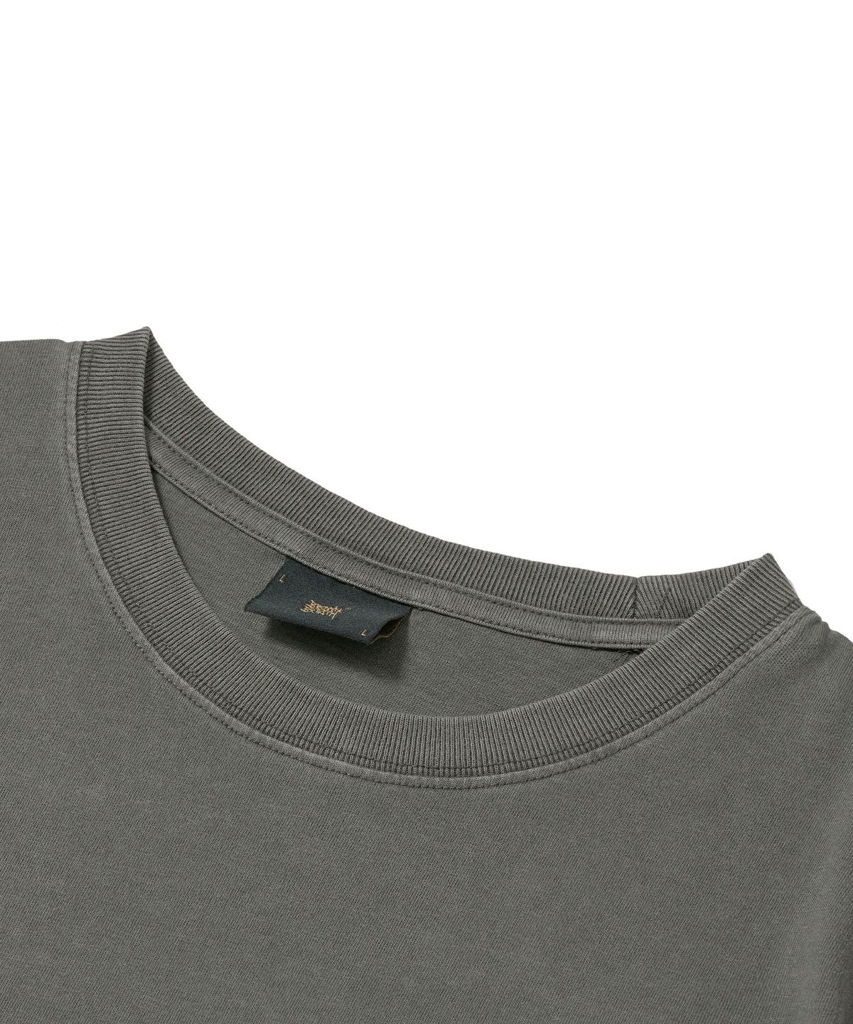브라운브레스(BROWNBREATH) PIGMENT TAG TEE - CHARCOAL
