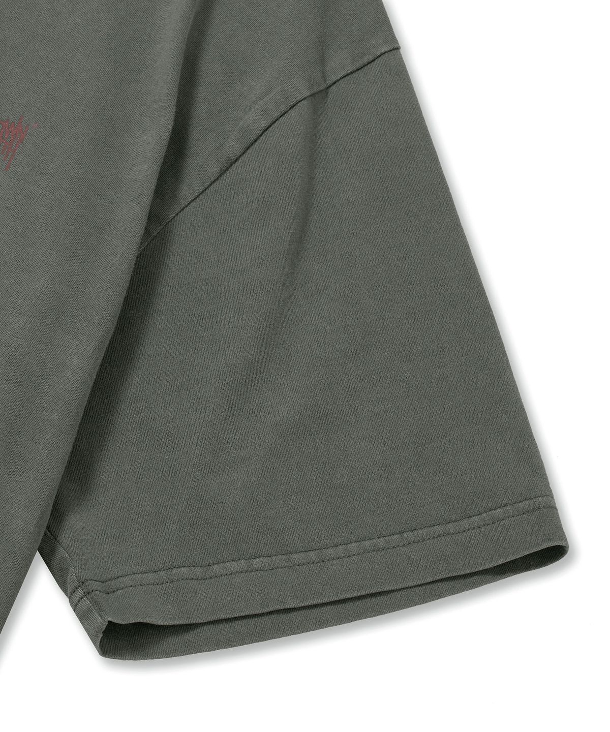 브라운브레스(BROWNBREATH) PIGMENT TAG TEE - CHARCOAL