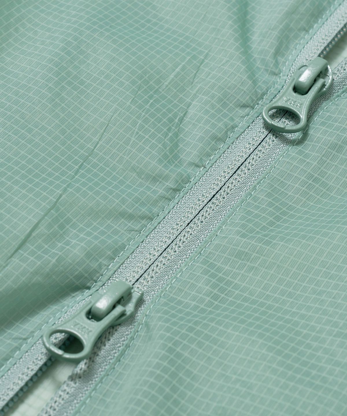 브라운브레스(BROWNBREATH) TAG LIGHT WINDBREAKER - MINT
