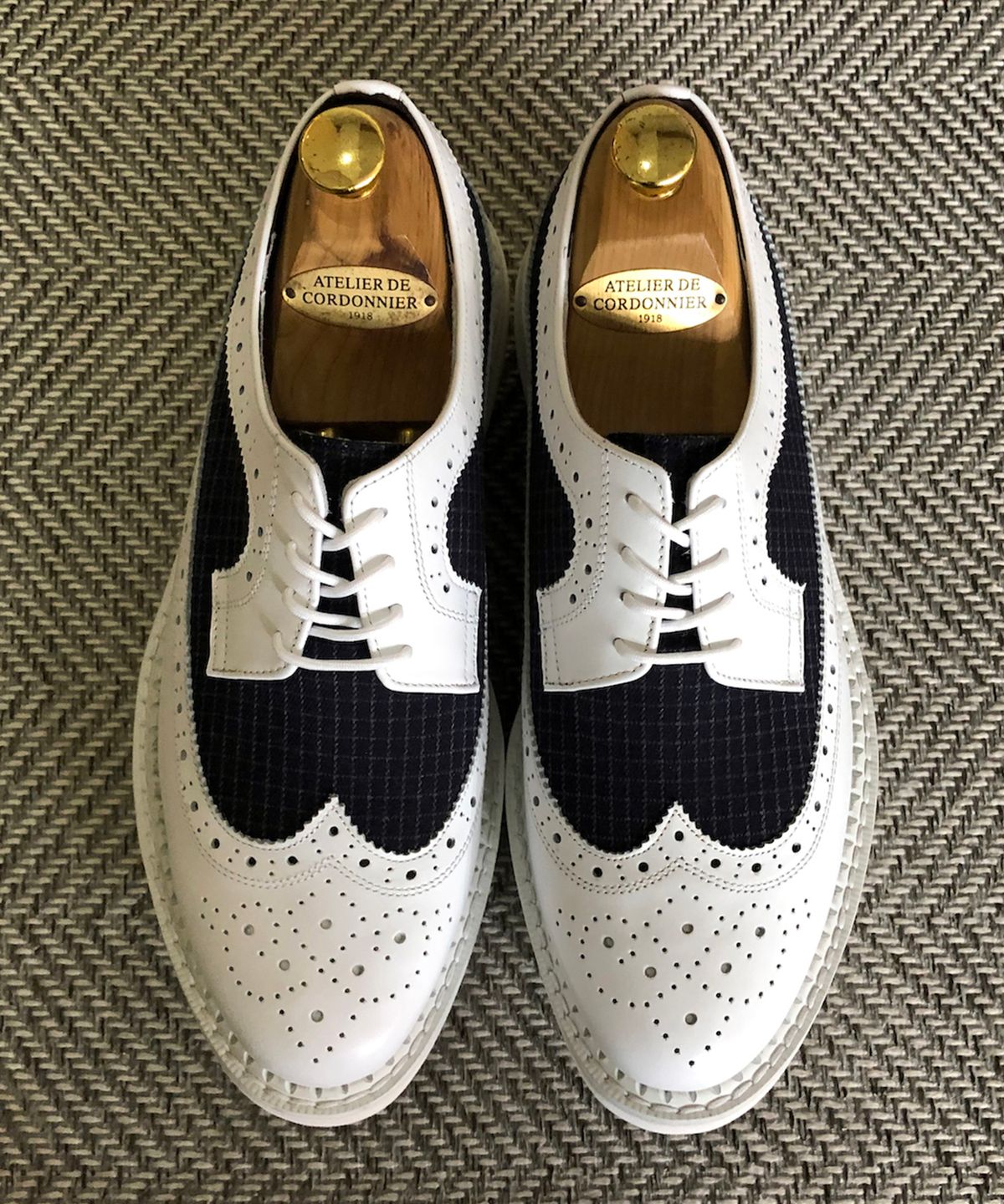 조앤슈(JOENSHOE) 메스니 모던체크 오버솔 슈즈 네이비