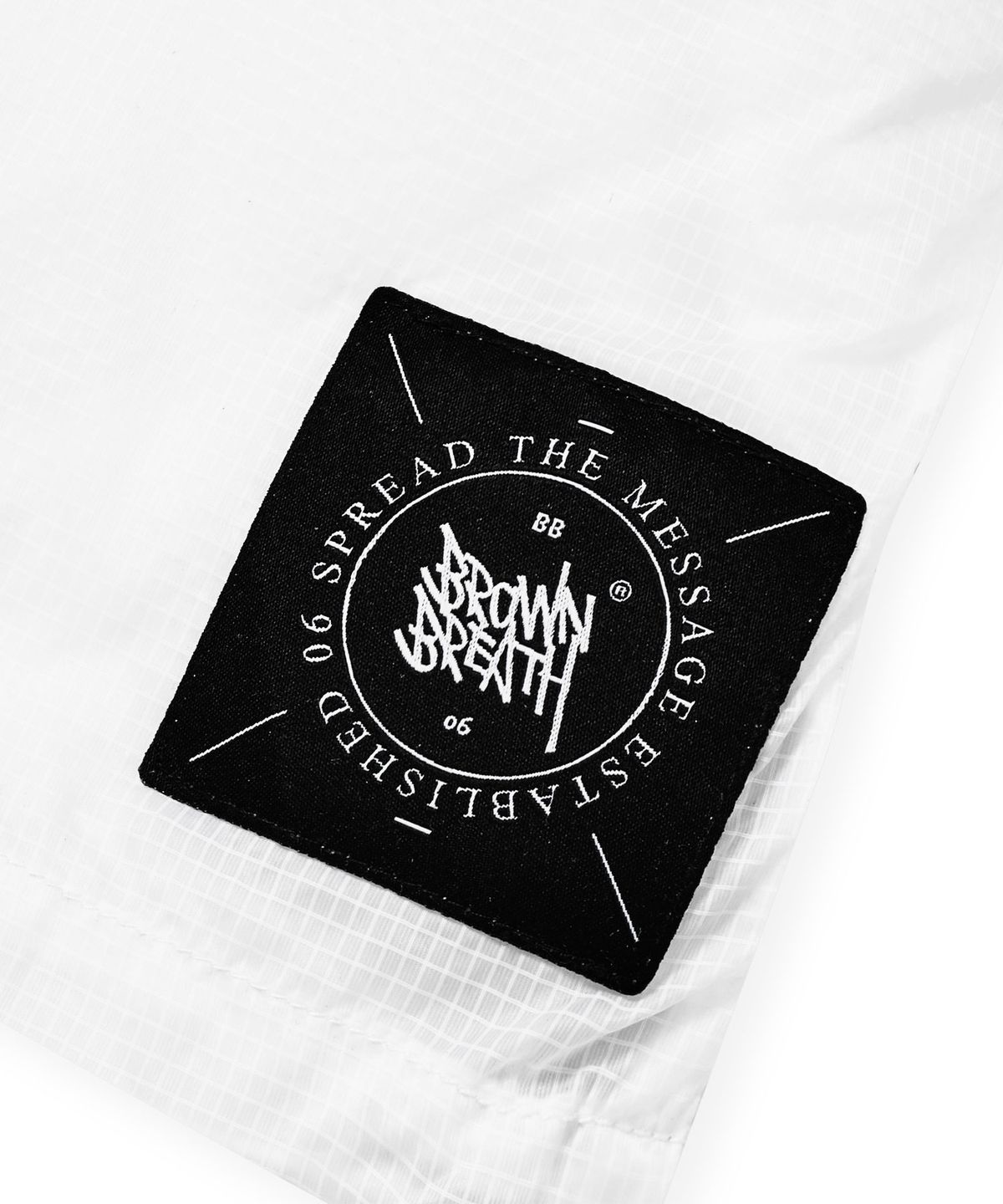 브라운브레스(BROWNBREATH) TAG LIGHT WINDBREAKER - WHITE