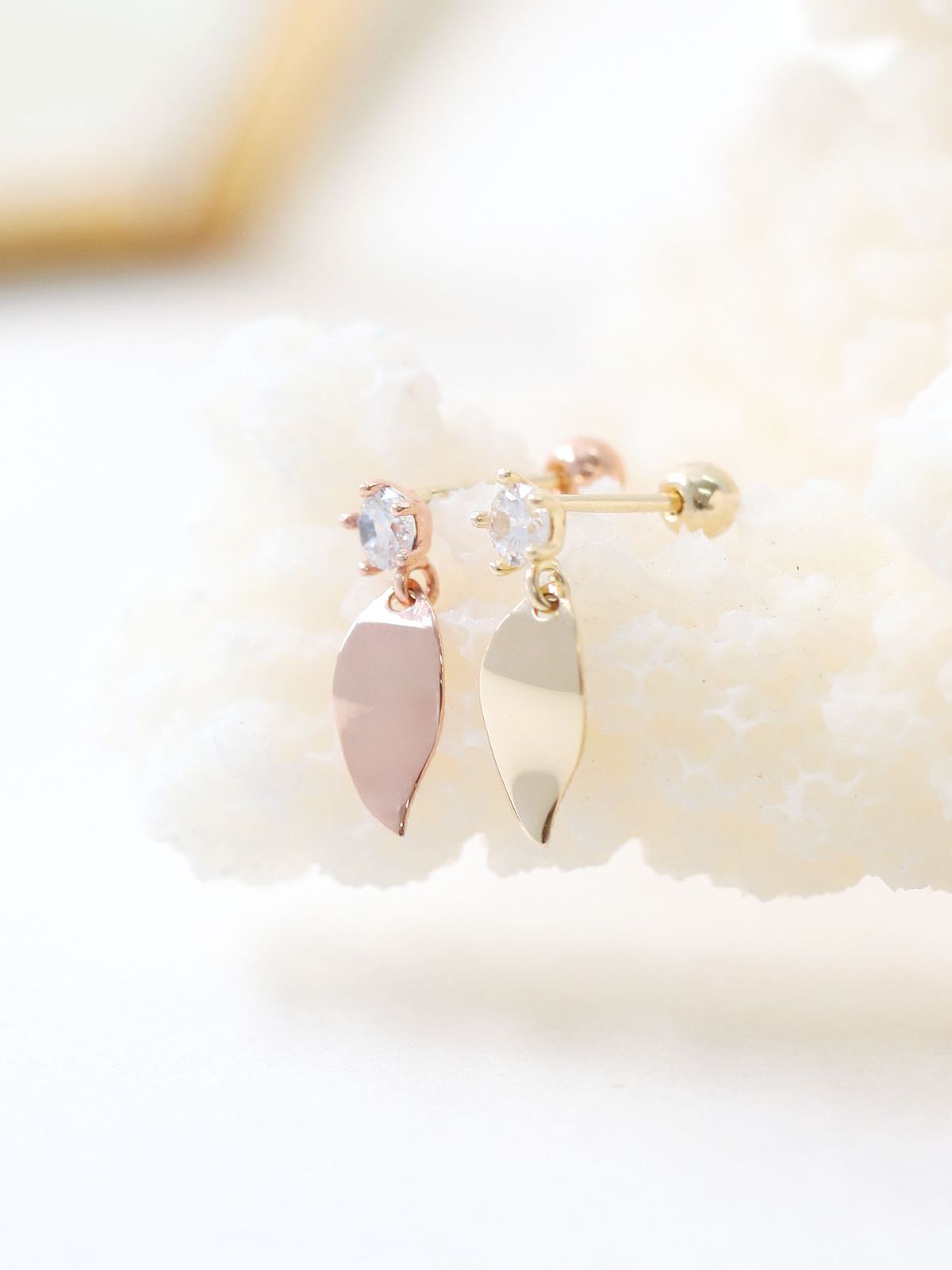 미니멀피어싱(MINIMALPIERCING) 14k 리프 드롭 피어싱 귀걸이