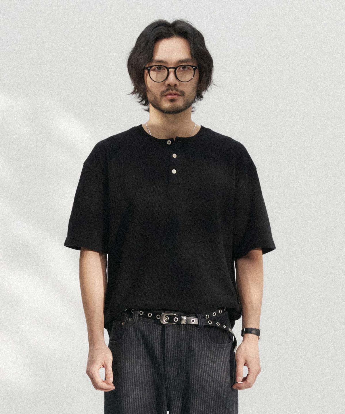 더블유엠씨(WMC) 와플 텍스쳐 헨리넥 반팔티셔츠_BLACK