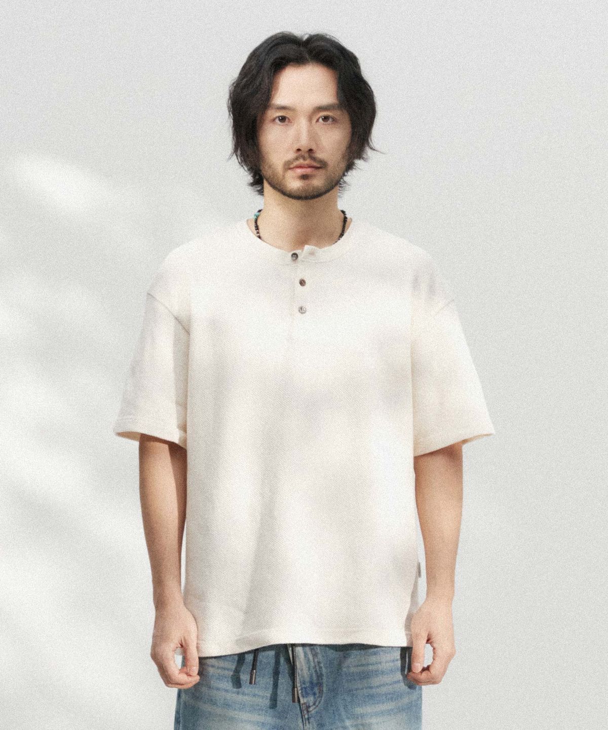 더블유엠씨(WMC) 와플 텍스쳐 헨리넥 반팔티셔츠_WHITE