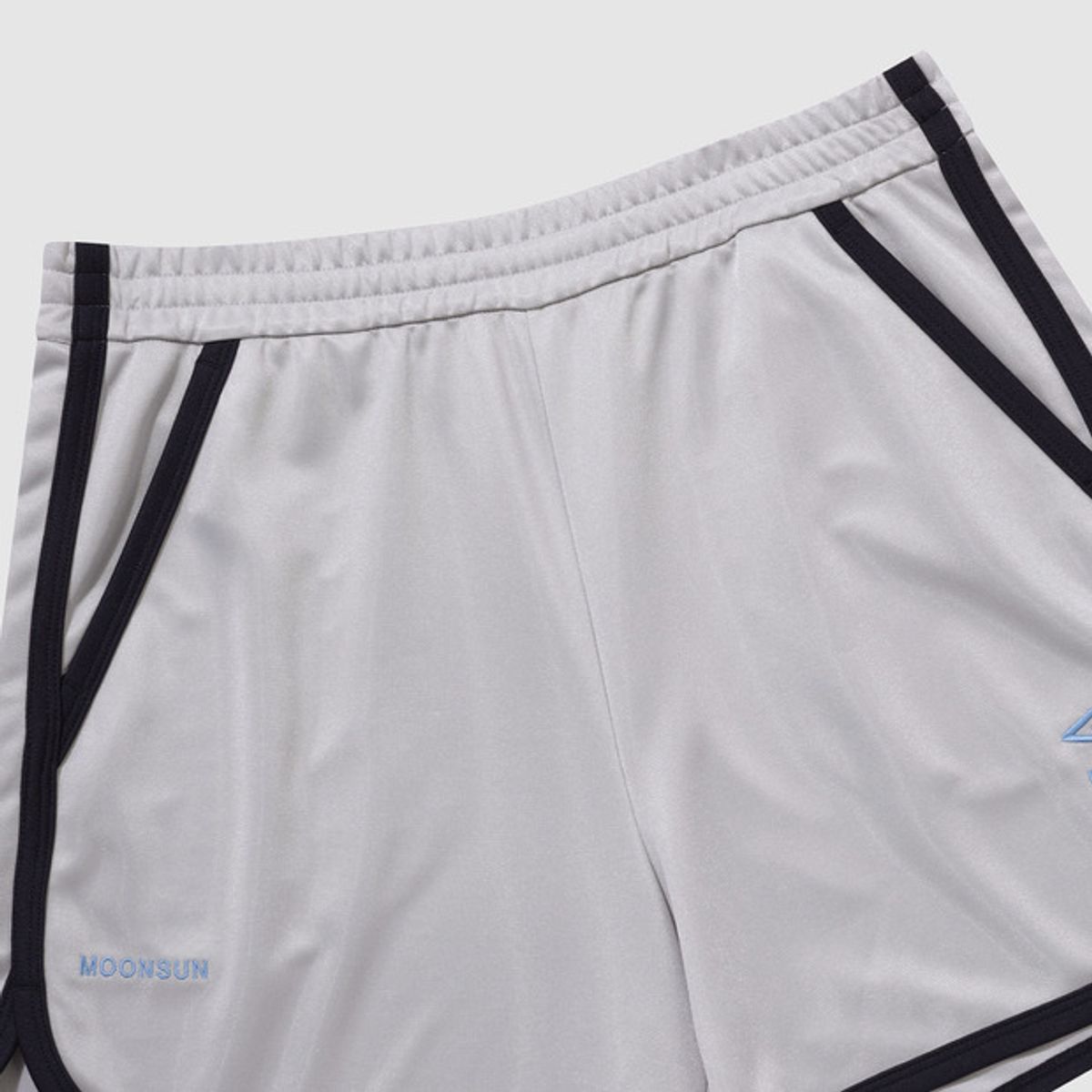 엄브로(UMBRO) [UMBRO X MOONSUN] 우먼스 링거 쇼츠 실버(UQ222CHP41)