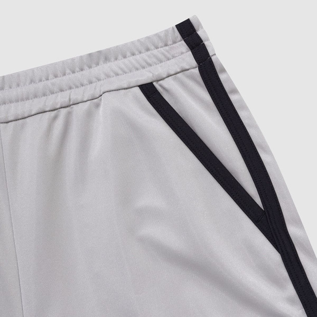 엄브로(UMBRO) [UMBRO X MOONSUN] 우먼스 링거 쇼츠 실버(UQ222CHP41)