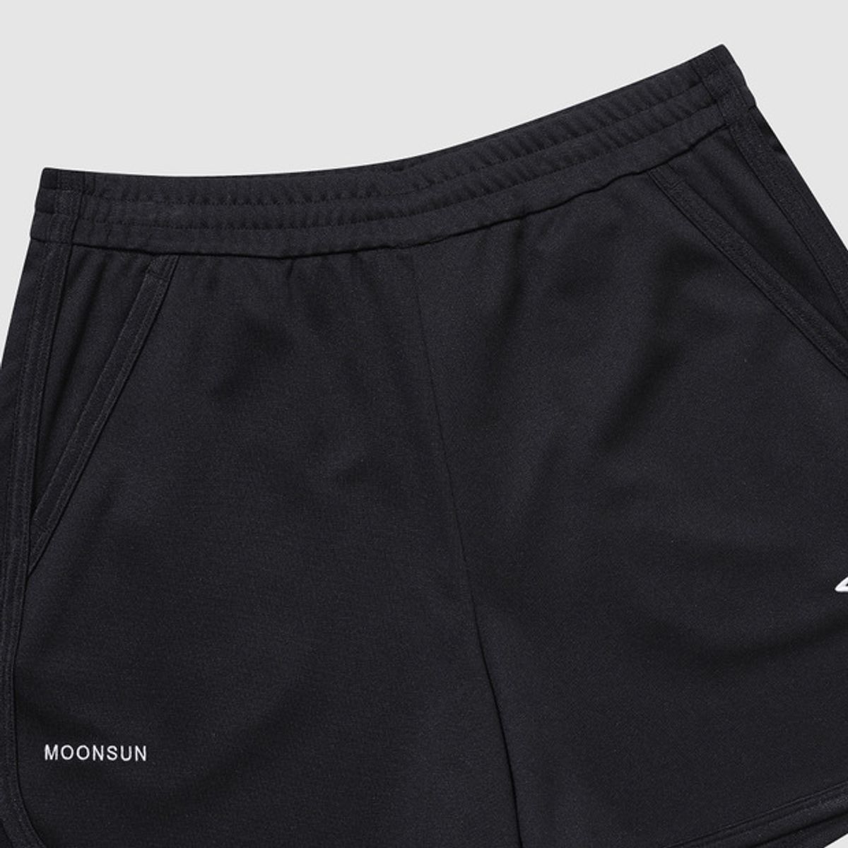 엄브로(UMBRO) [UMBRO X MOONSUN] 우먼스 링거 쇼츠 블랙(UQ222CHP41)