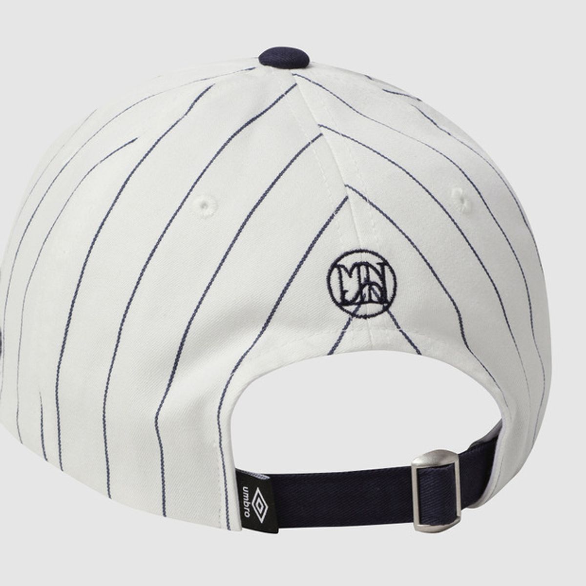 엄브로(UMBRO) [UMBRO X MOONSUN] 베이스볼캡 네이비(UQ223CCP40)