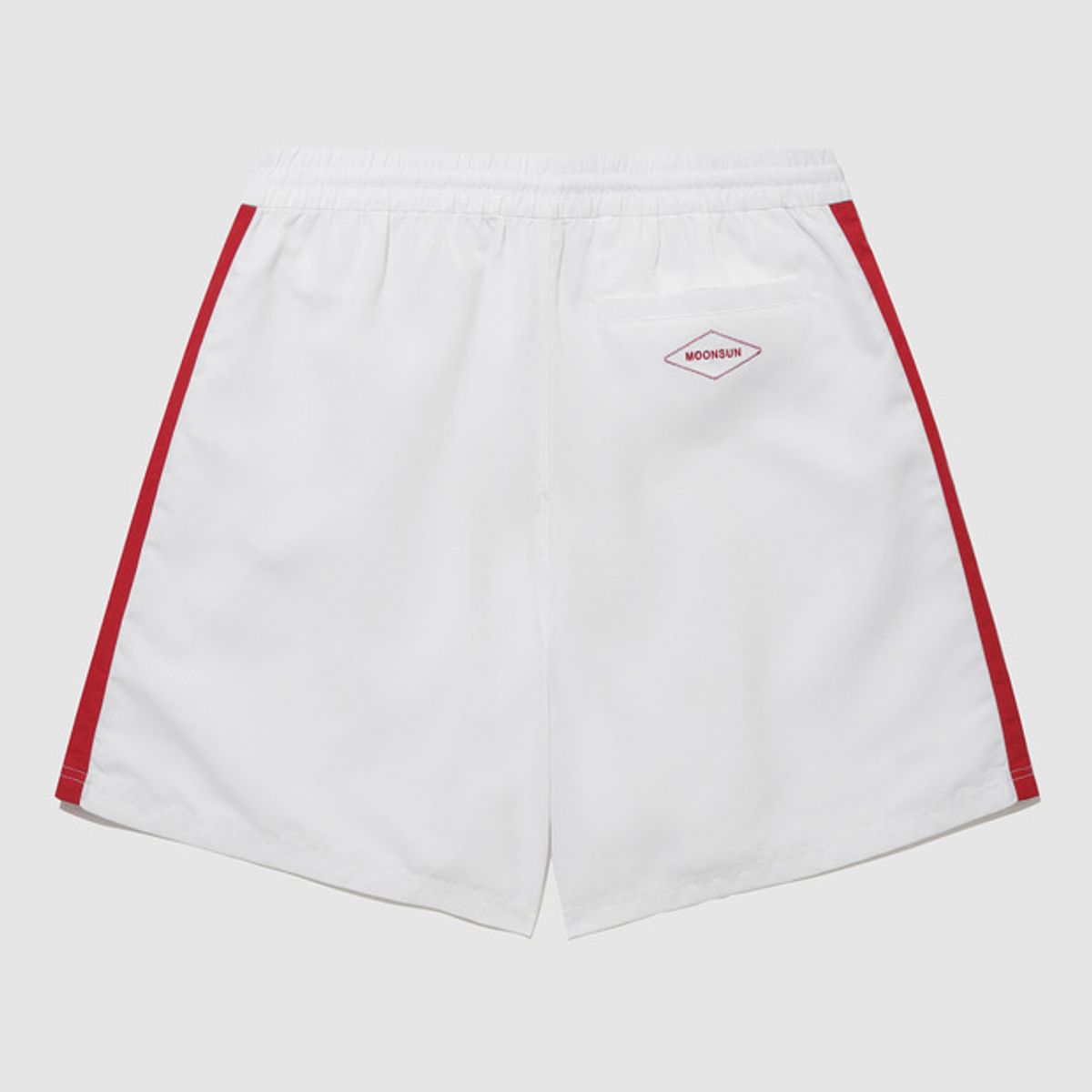 엄브로(UMBRO) [UMBRO X MOONSUN] 4부 우븐 쇼츠 화이트(UQ223CHP45)