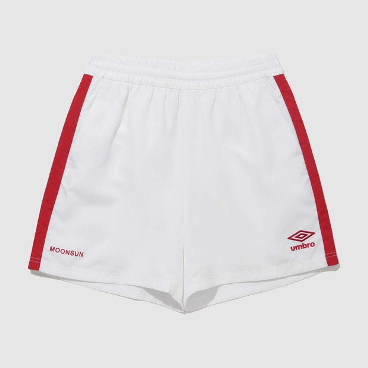 엄브로(UMBRO) [UMBRO X MOONSUN] 4부 우븐 쇼츠 화이트(UQ223CHP45)
