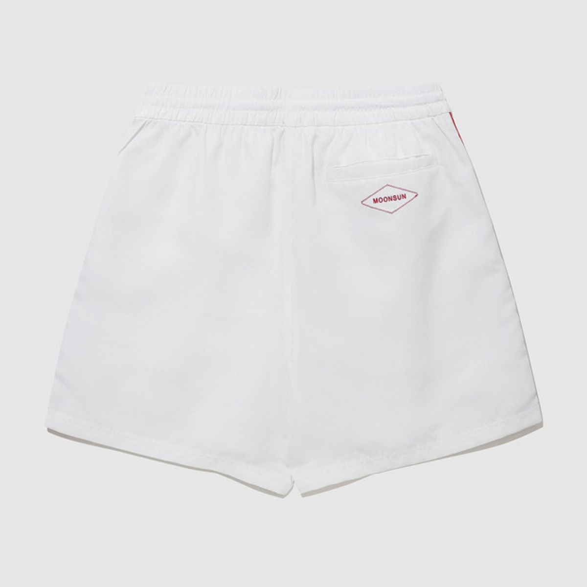 엄브로(UMBRO) [UMBRO X MOONSUN] 4부 우븐 쇼츠 화이트(UQ223CHP45)