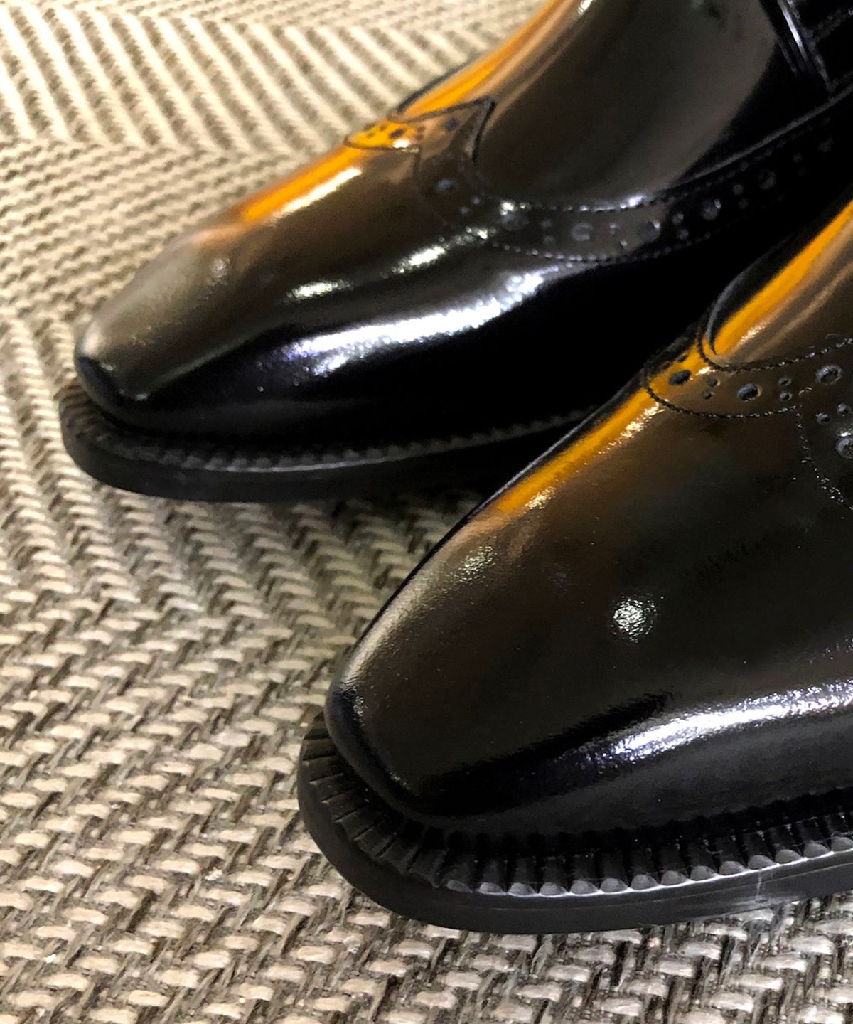조앤슈(JOENSHOE) 슈만 윙팁 싱글 몽크스트랩 블랙복스