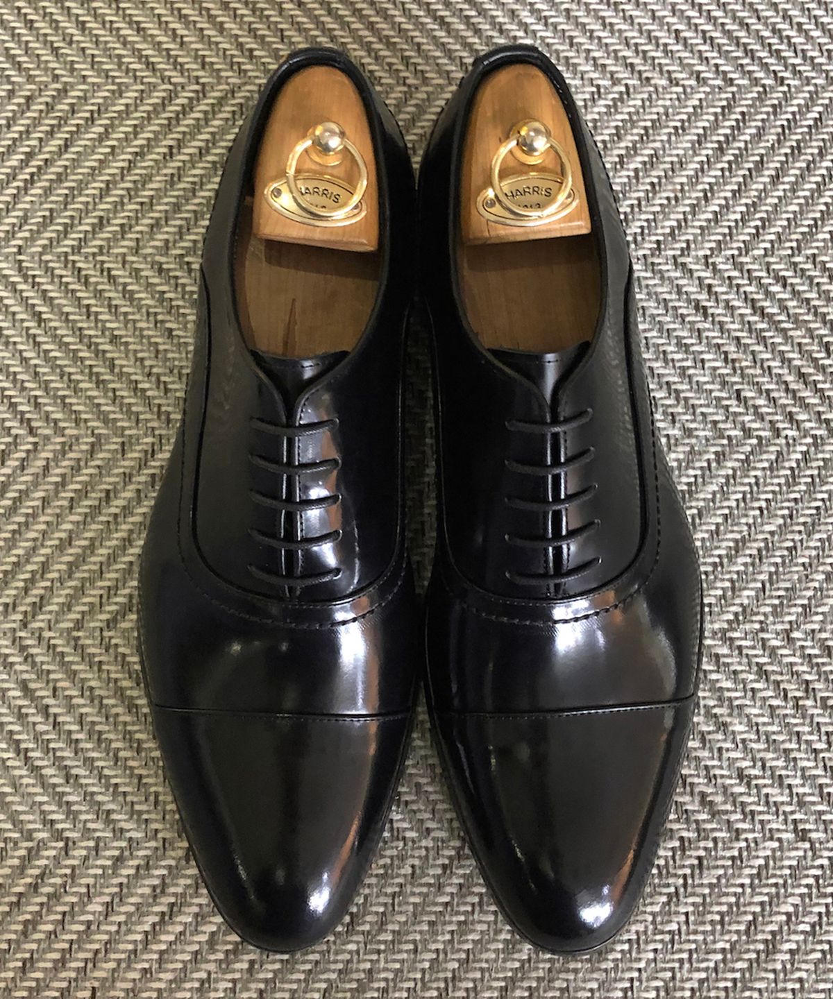 조앤슈(JOENSHOE) 헤리티지 인사이드 스트레이트팁 블랙복스