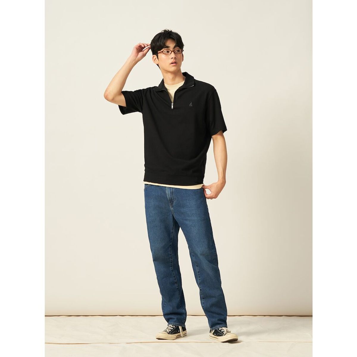 빈폴 멘(BEANPOLE MEN) 강연 밀라노 하프집업 스웨트 반소매 티셔츠  블랙 (BC5442C195)