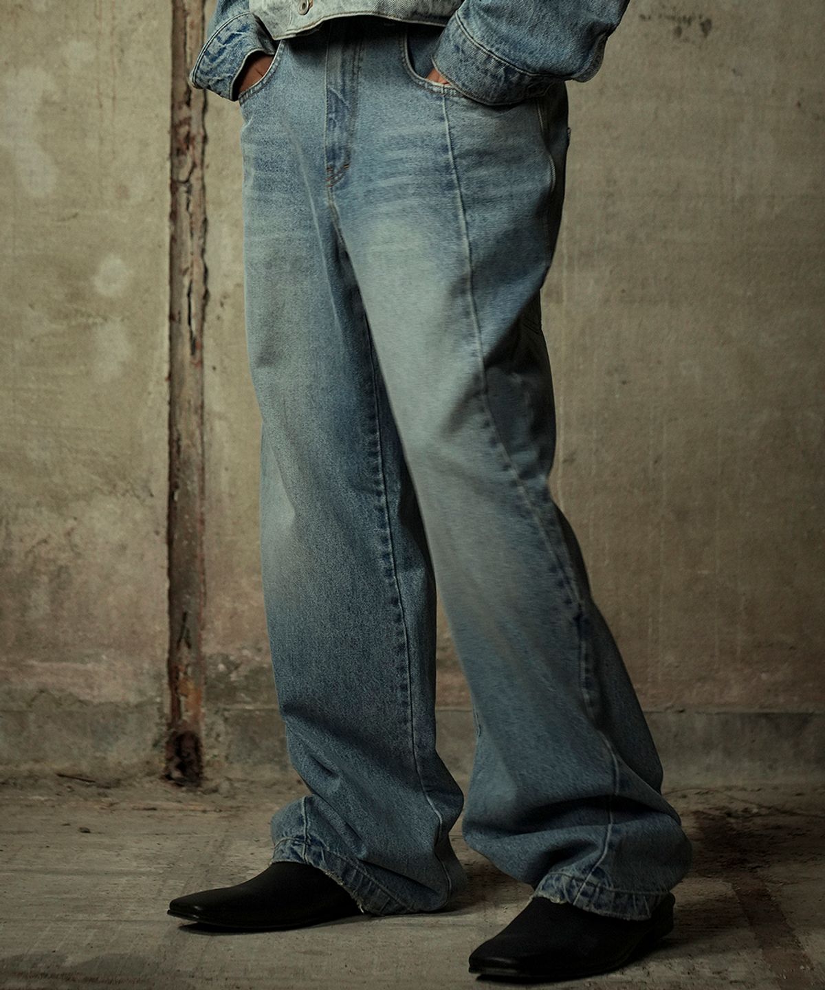 이예(YIYAE) Aslant Denim Pants _ Blue