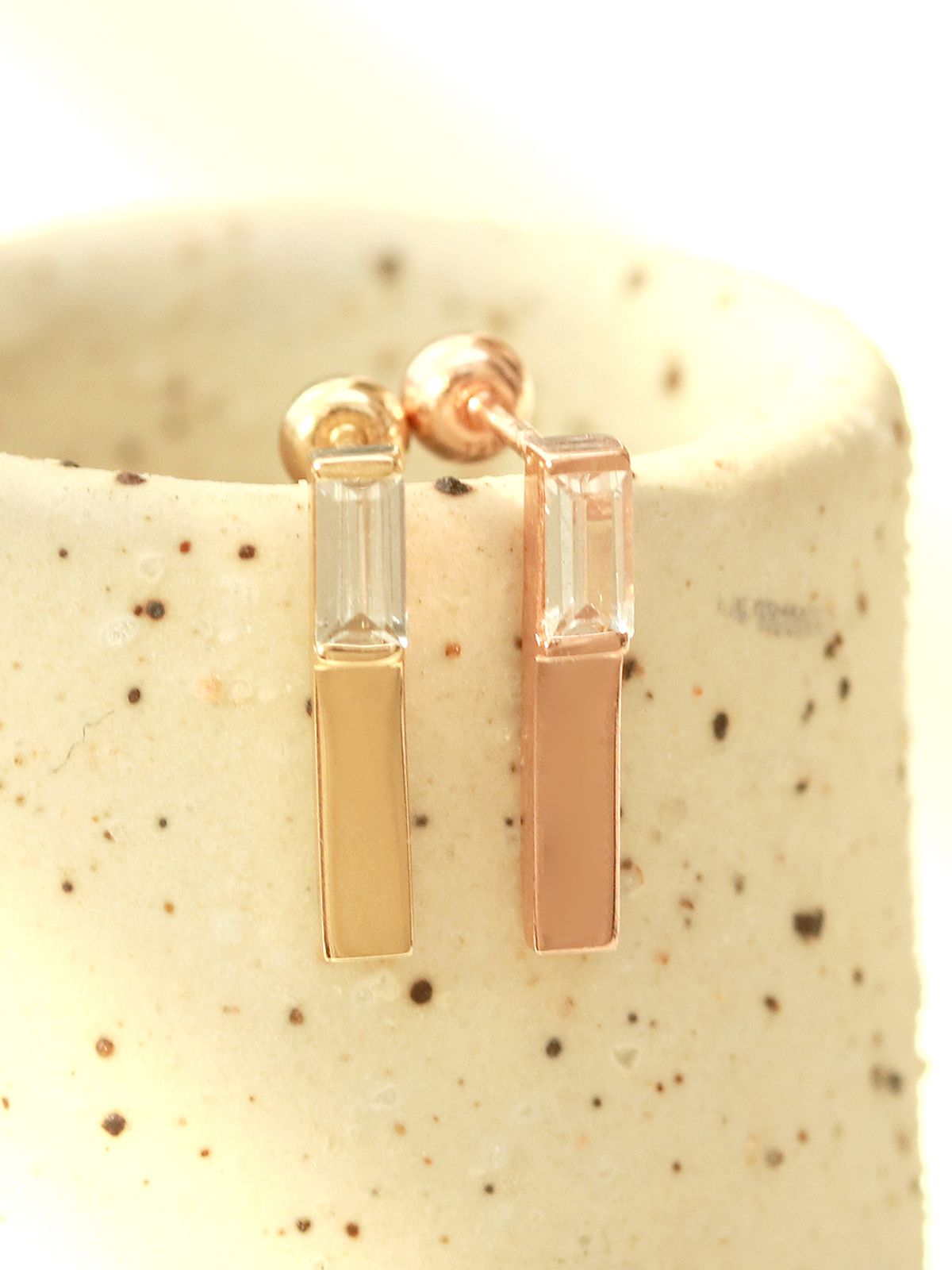 미니멀피어싱(MINIMALPIERCING) 14K 테파 큐빅 롱스틱 피어싱 귀걸이