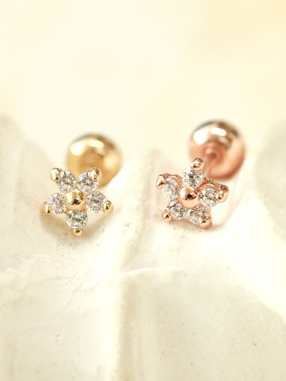 미니멀피어싱(MINIMALPIERCING) 14K 미니미 큐빅 플라워 피어싱 귀걸이